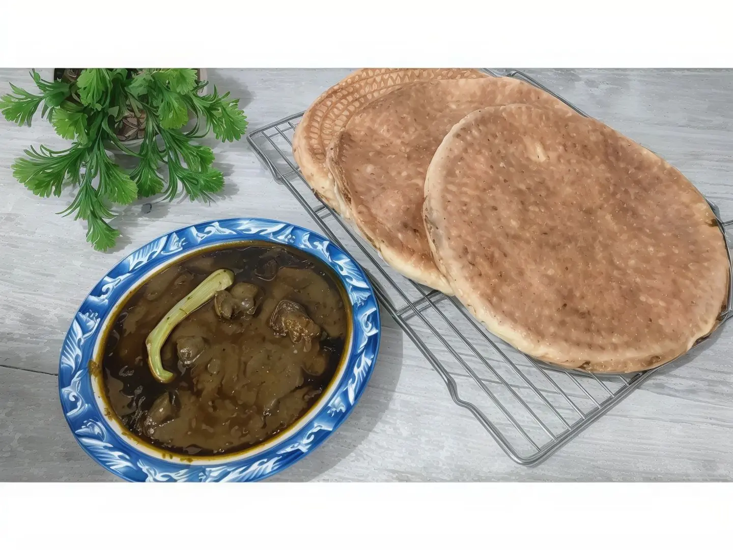 Mulukhiyah With Kisra