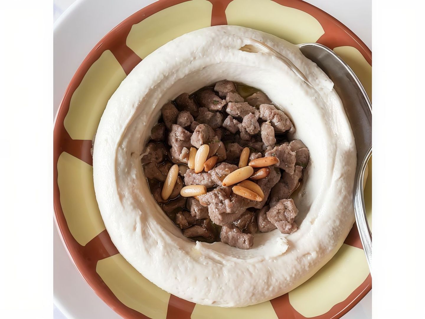 Hummus With Meat