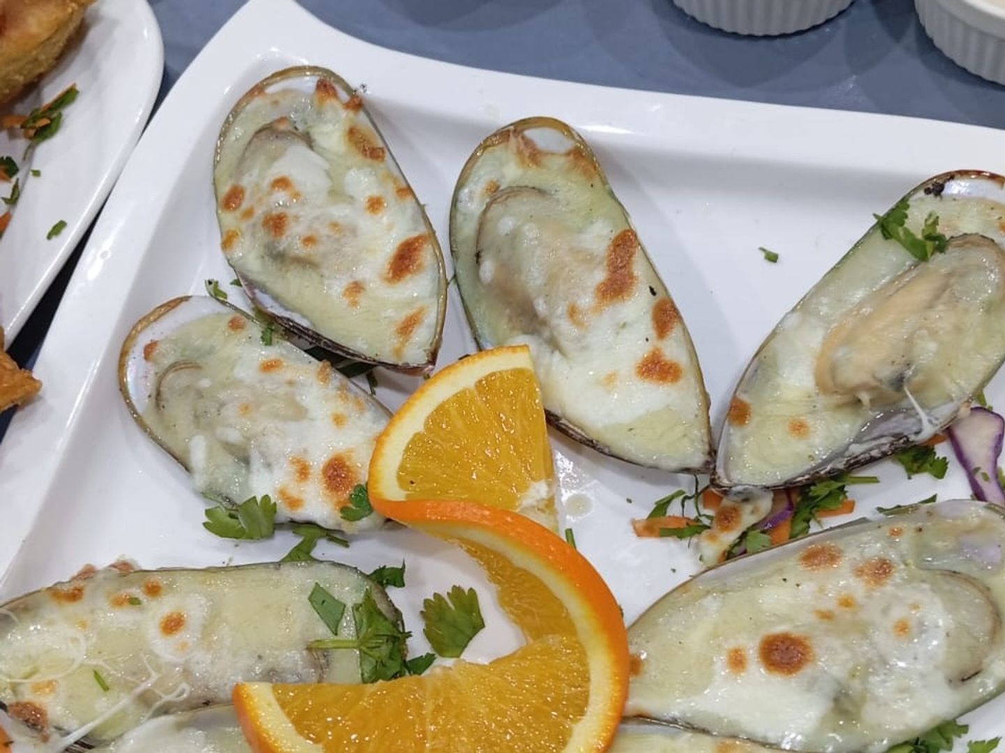 طبق محار بالكريمة والموزريلا