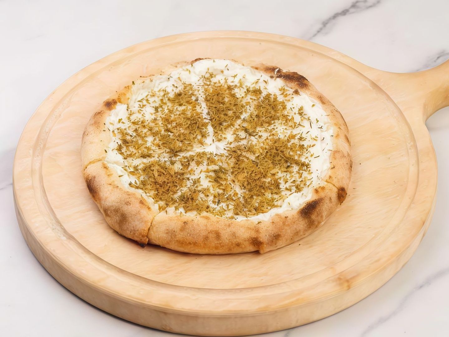 فطيره لبنه بالزعتر