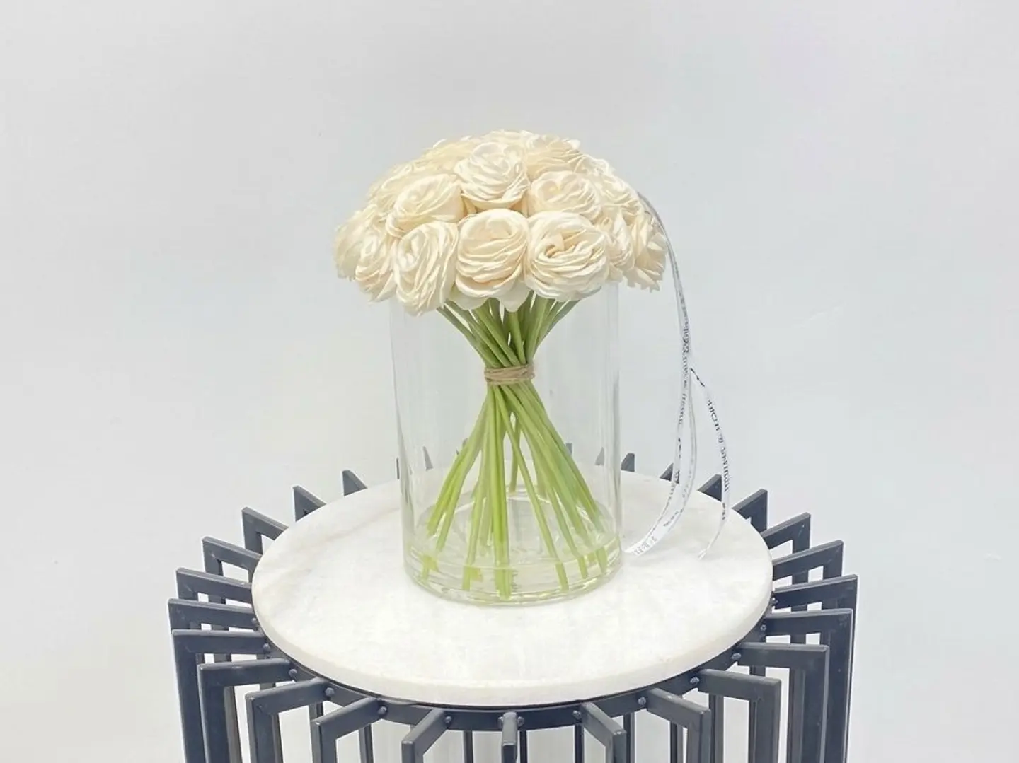 Big Beige Resin Vazza