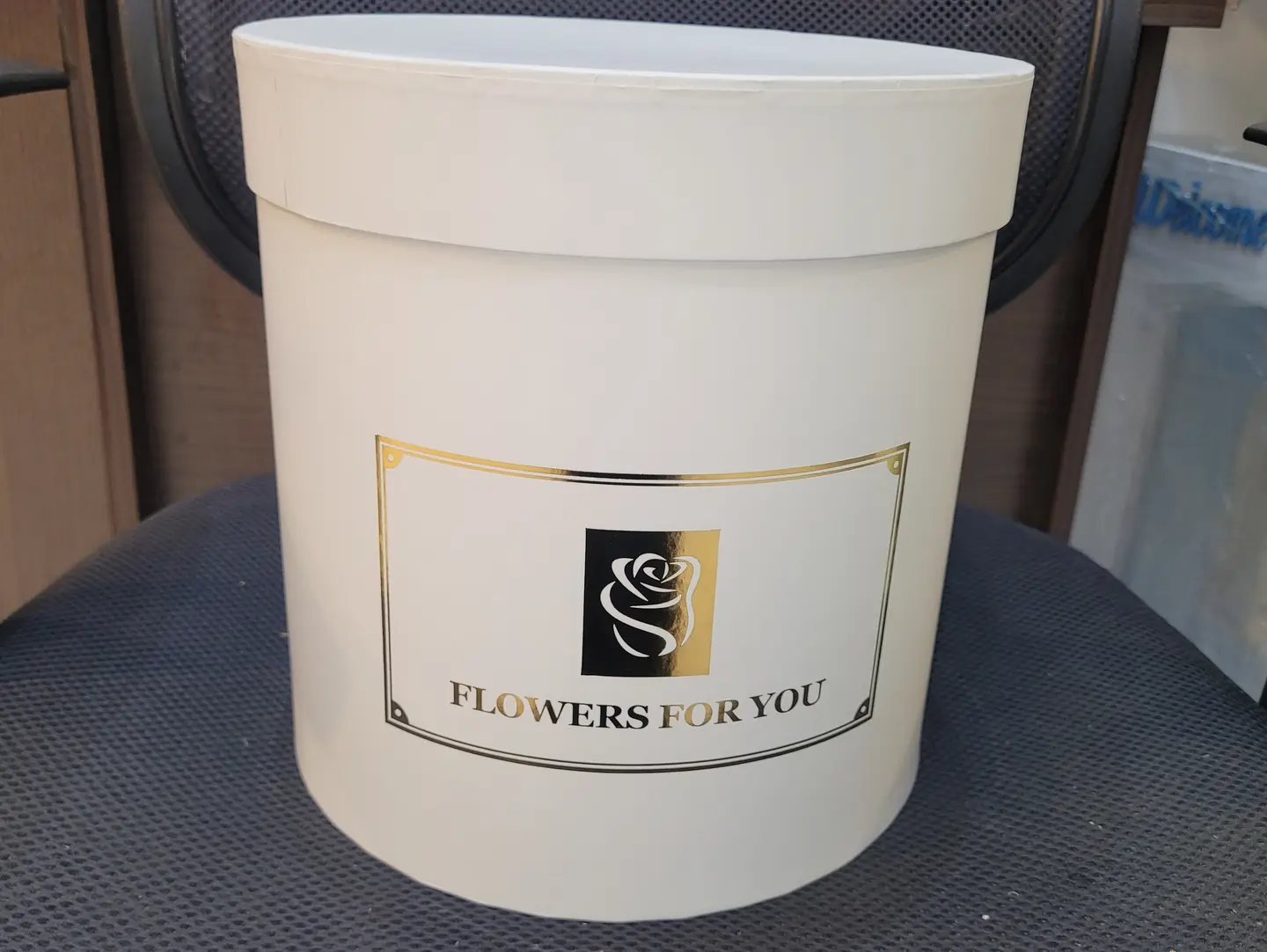 Medium Round White Gift Box