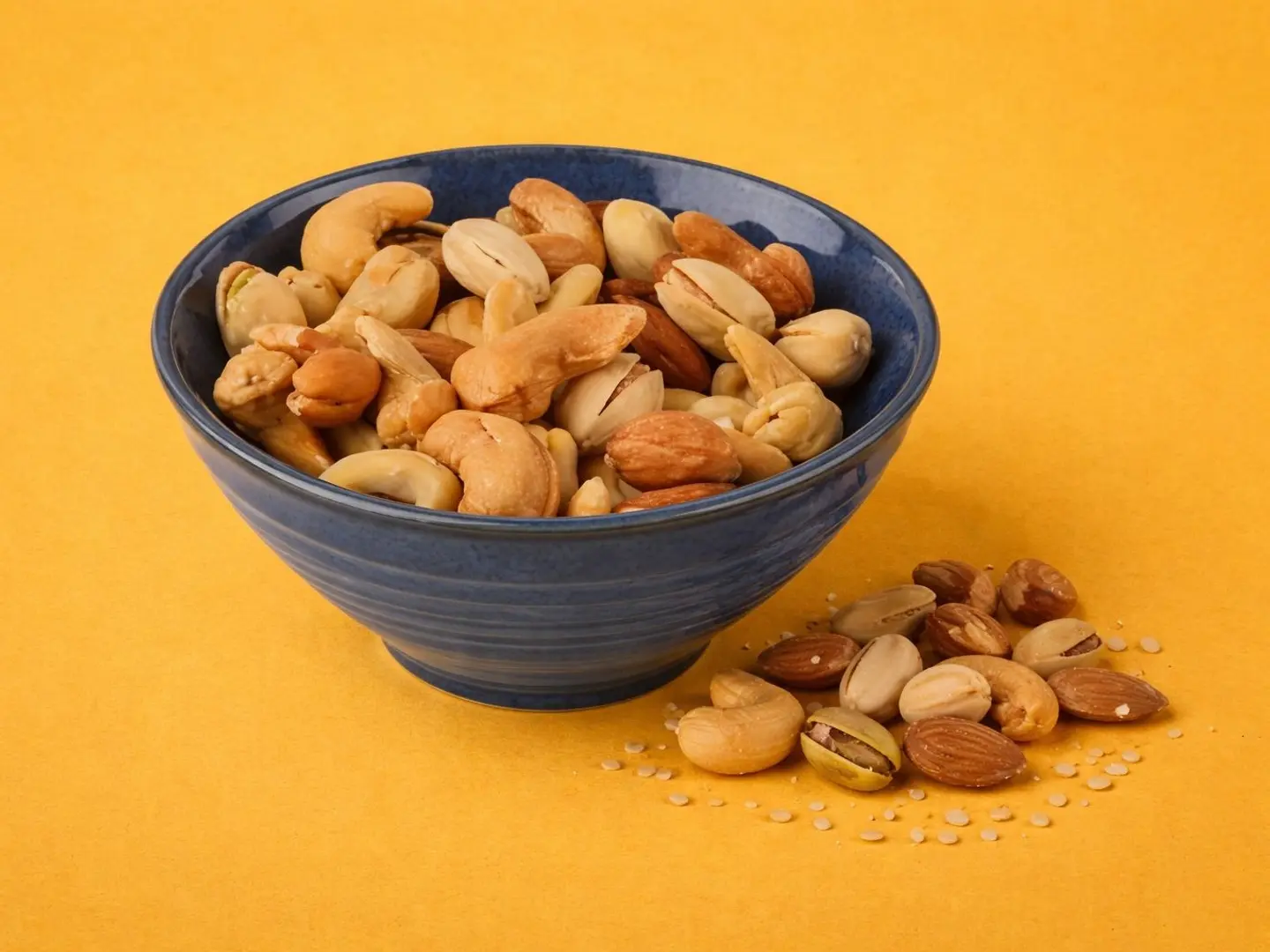 مكسرات مشكله