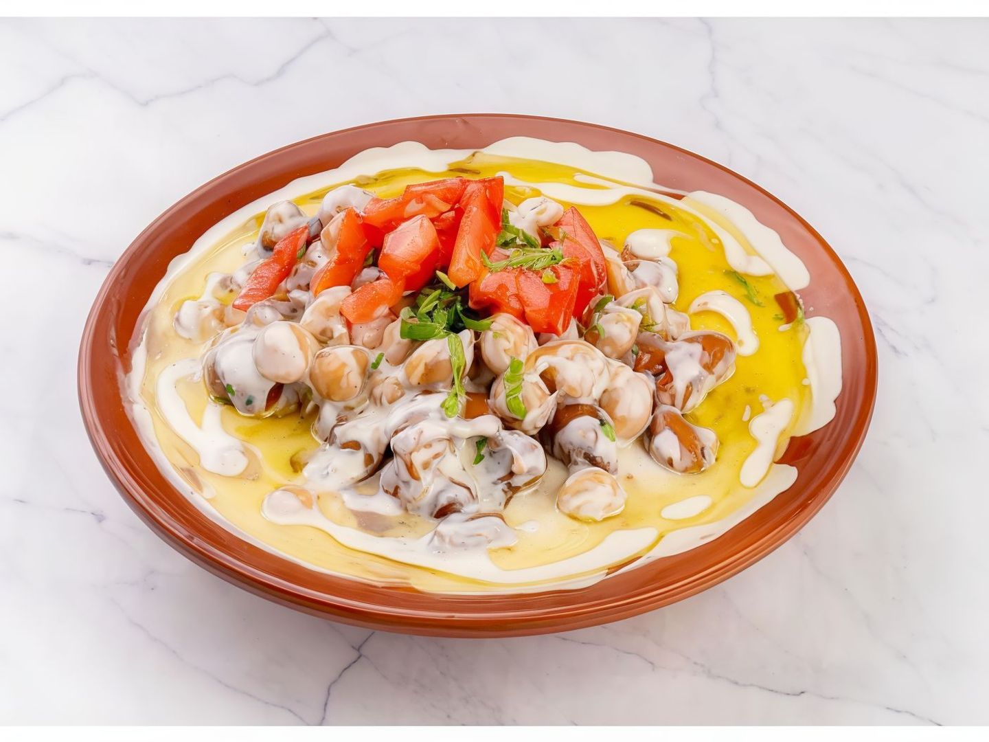 صحن فول طحينية