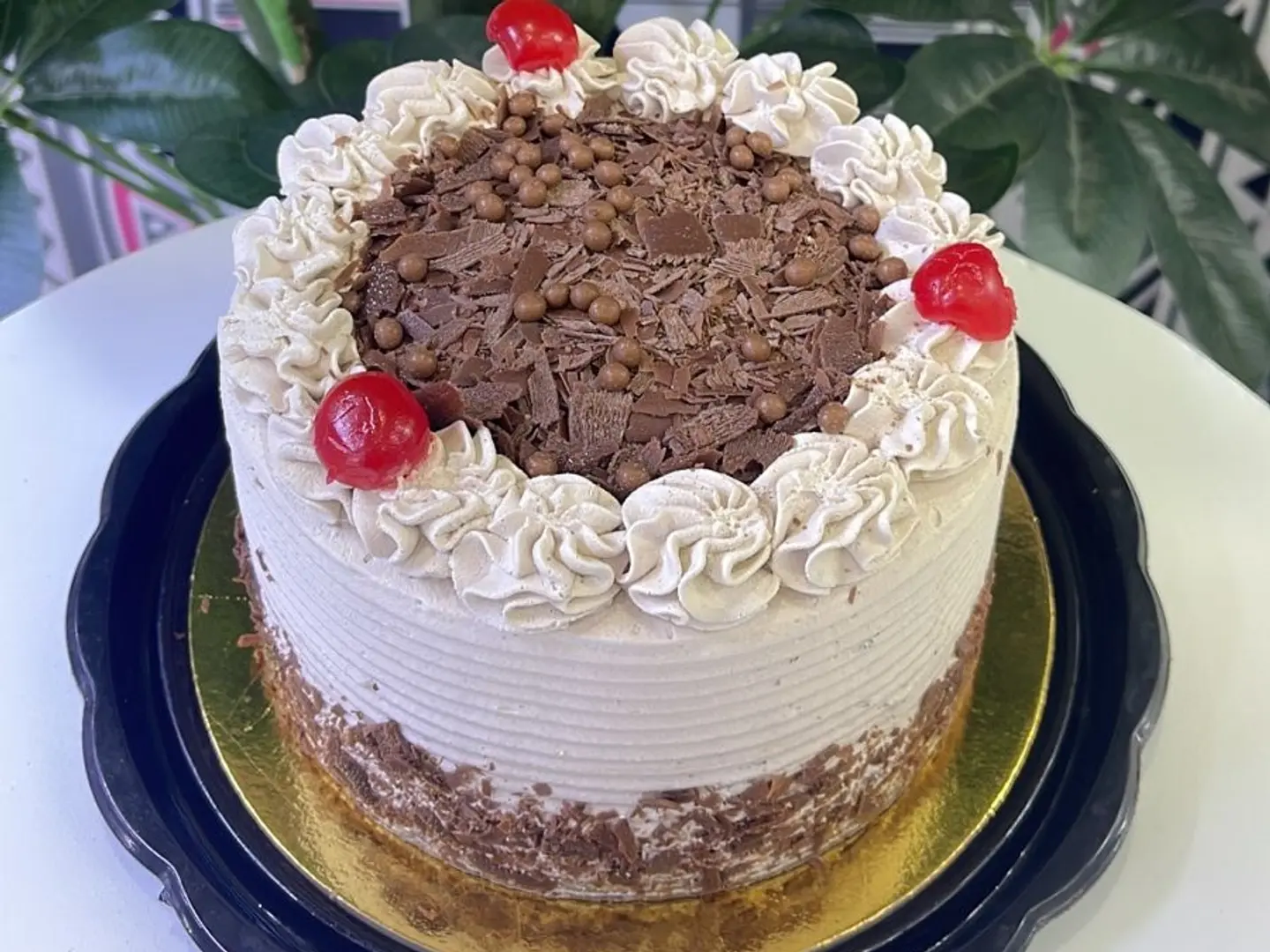 كيك شوكلا صغير مع كرز