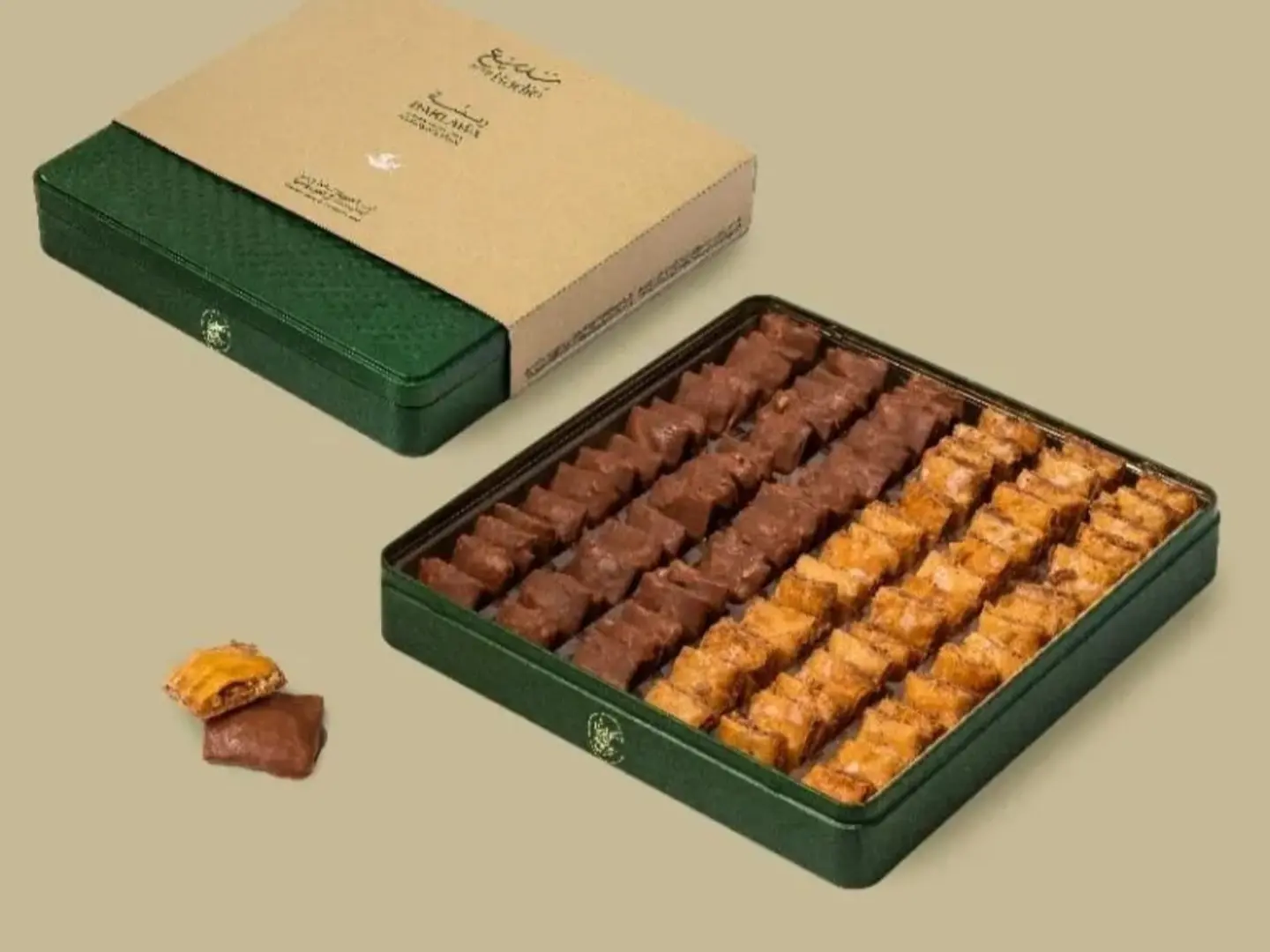 Exquisite Large Feather Baklava