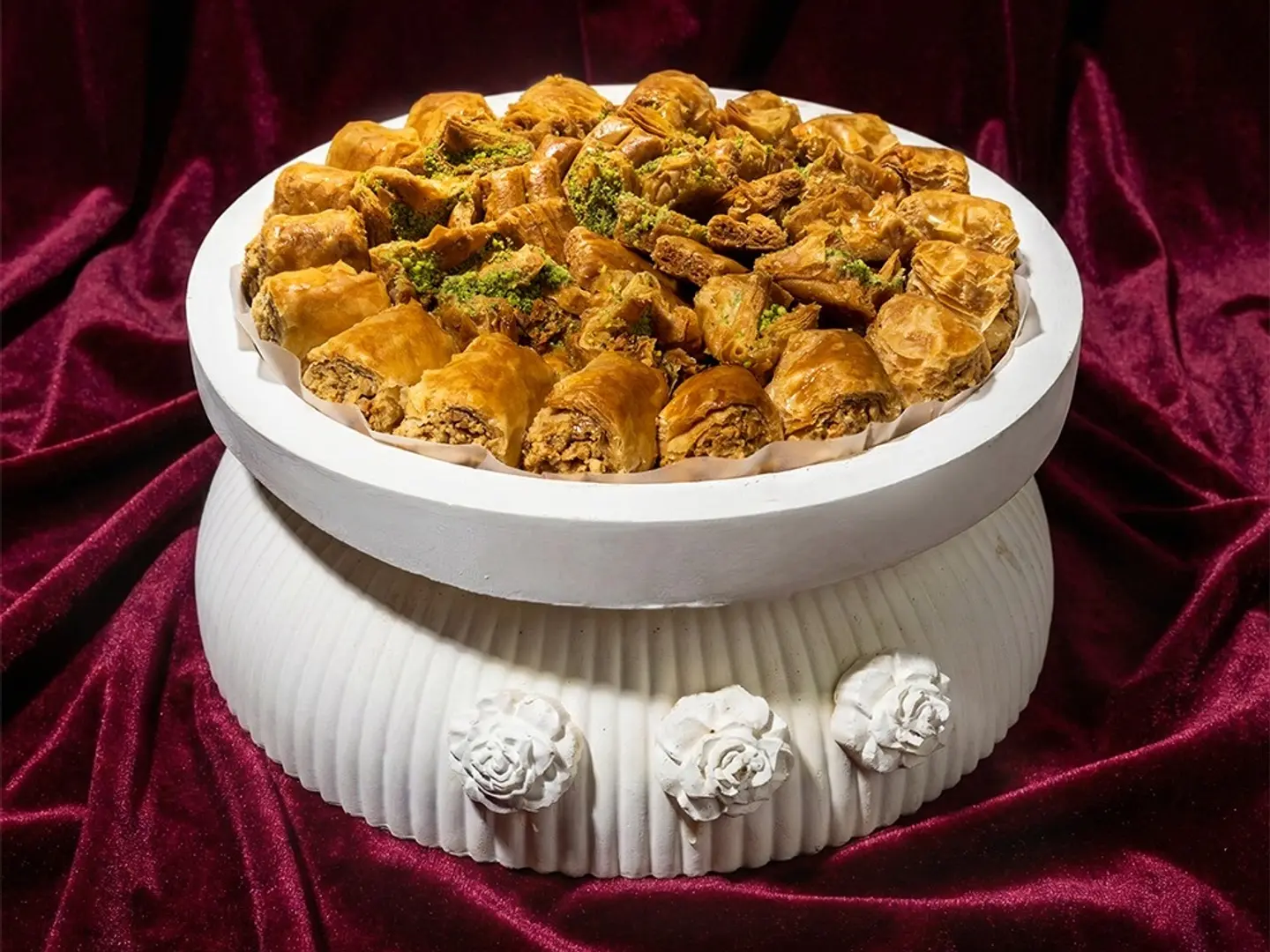 صينية بقلاوه ورد كبير