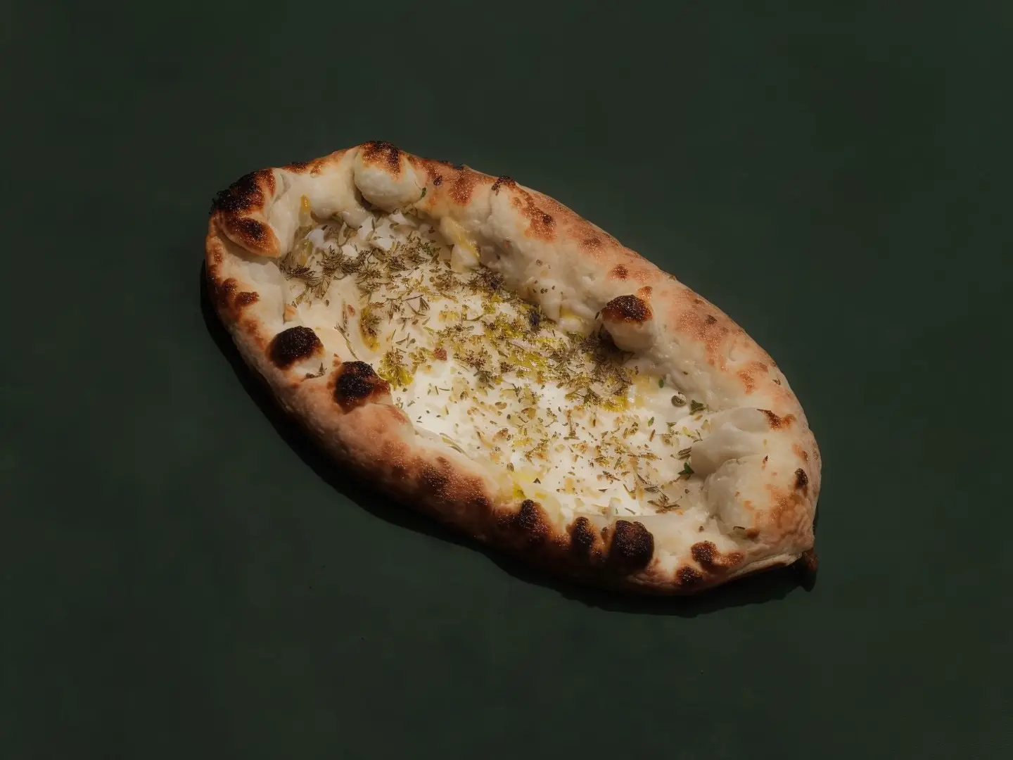 فطيرة لبنة وزعتر