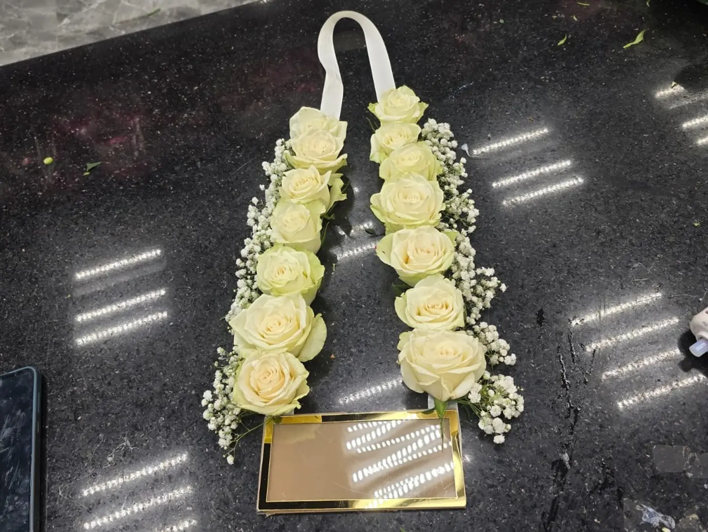 White Natural Rose Contract