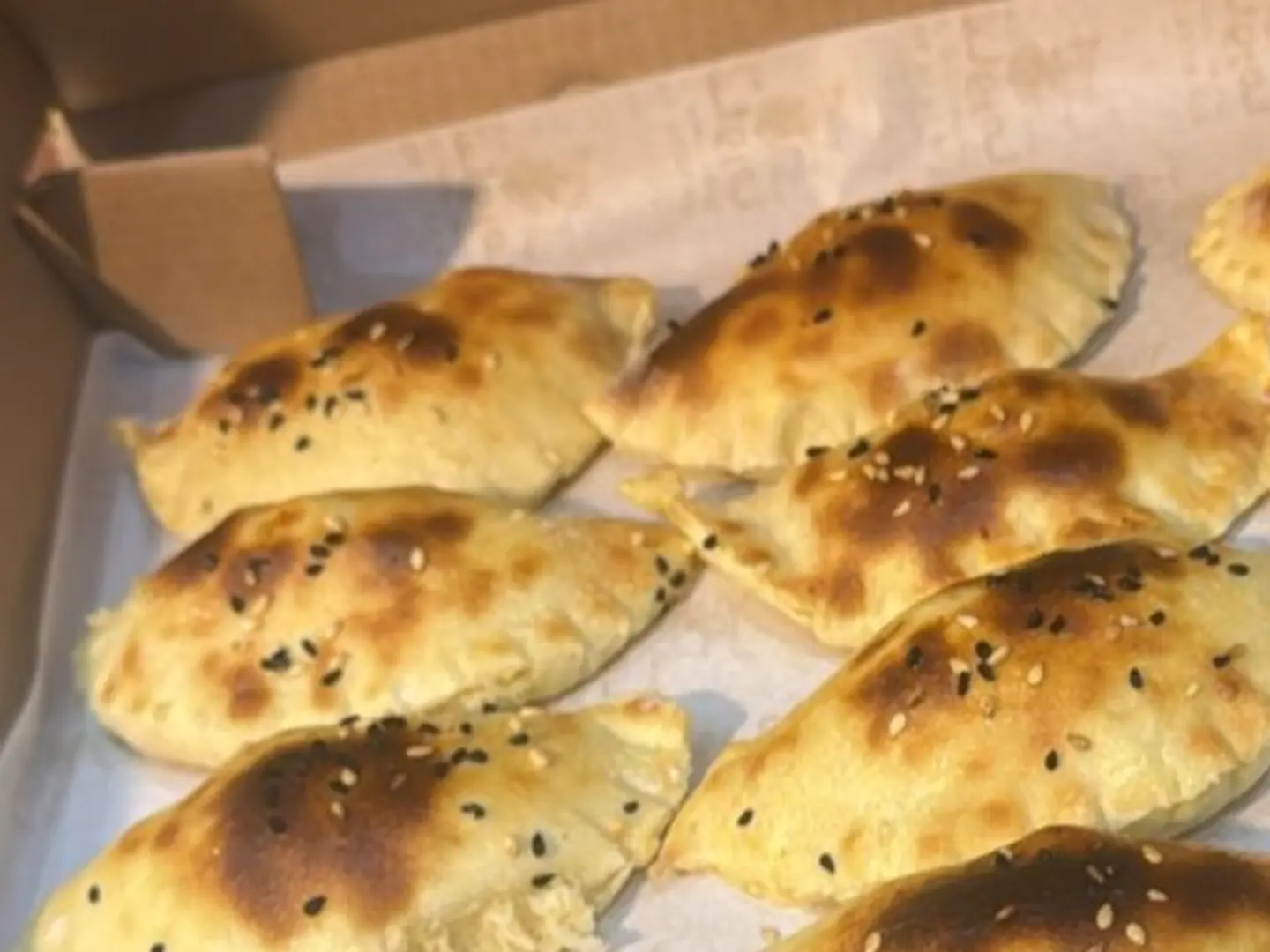 6 Pcs Cheese Fatayer Box