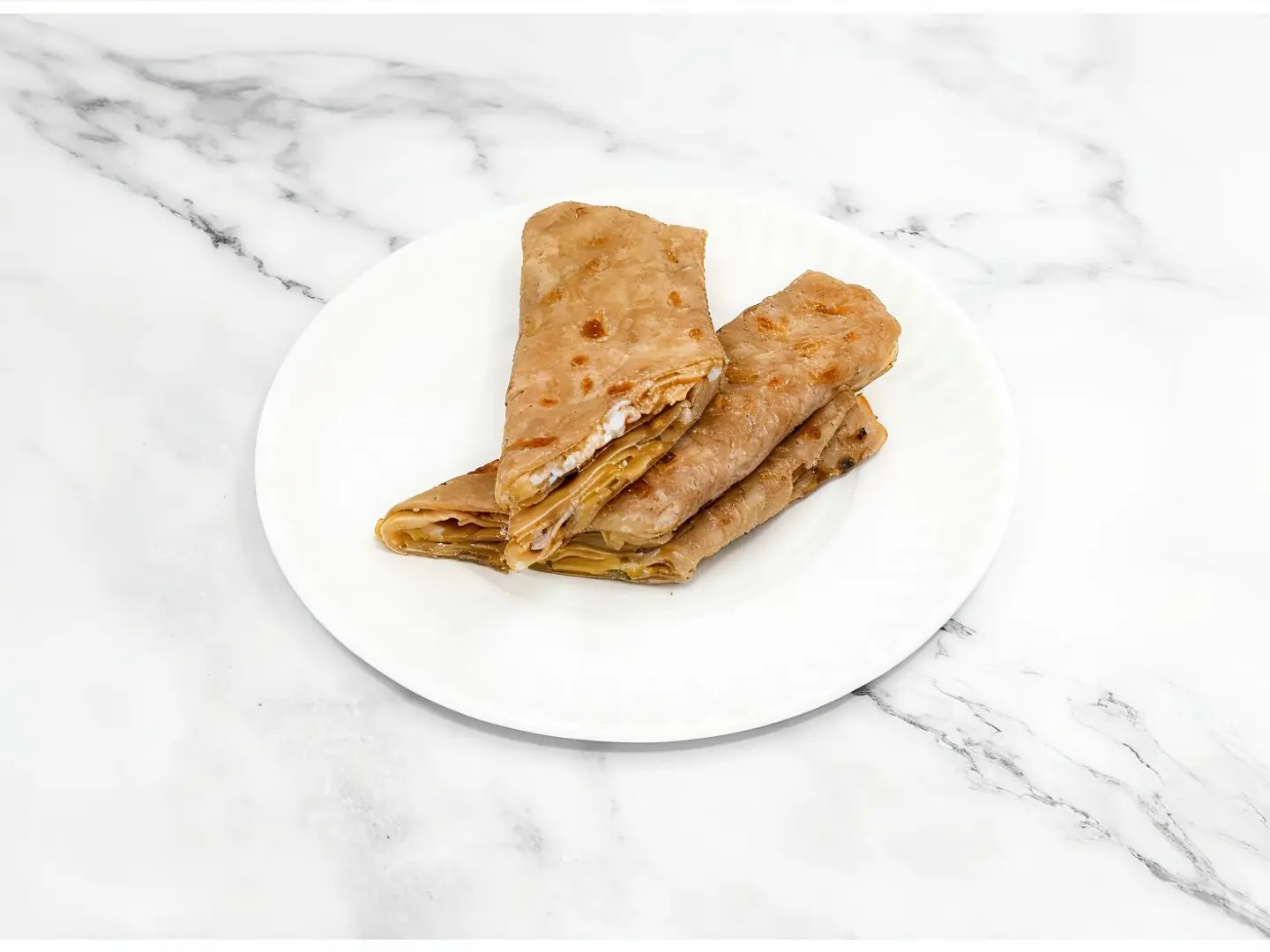 فطيرة جبن مع شيبس عمان