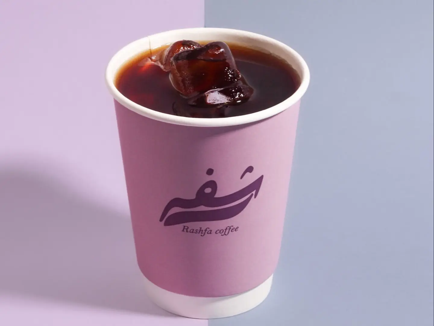 قهوة اليوم بارد كبير