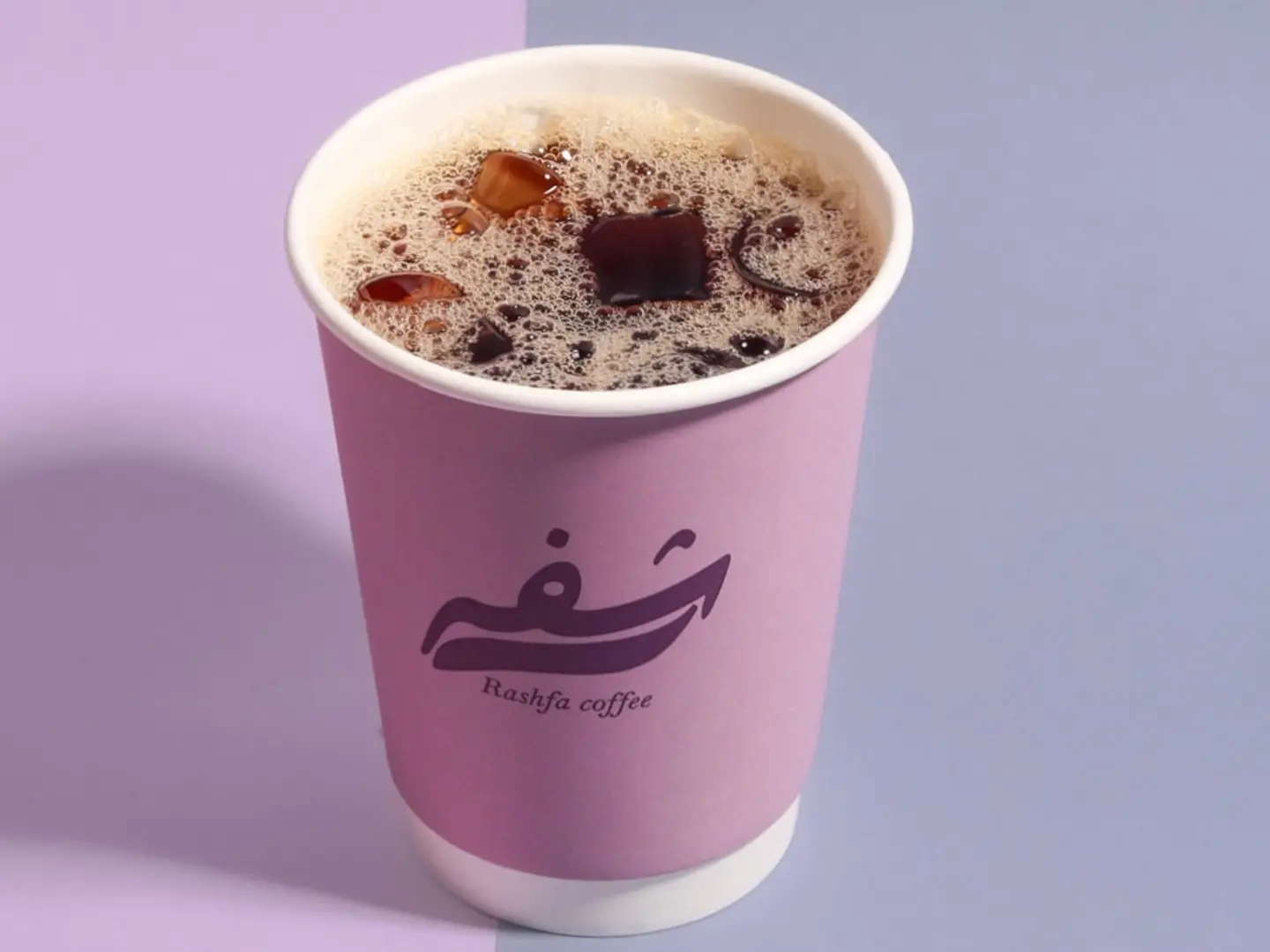 قهوة مقطرة كولمبي كبير بارد