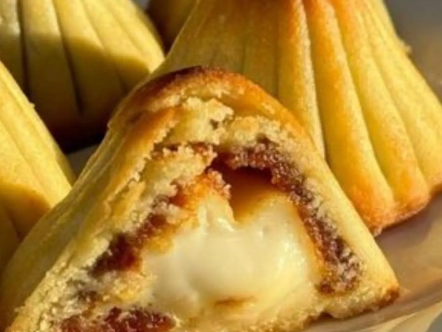 بوكس معمول قشطهو تمر كبير