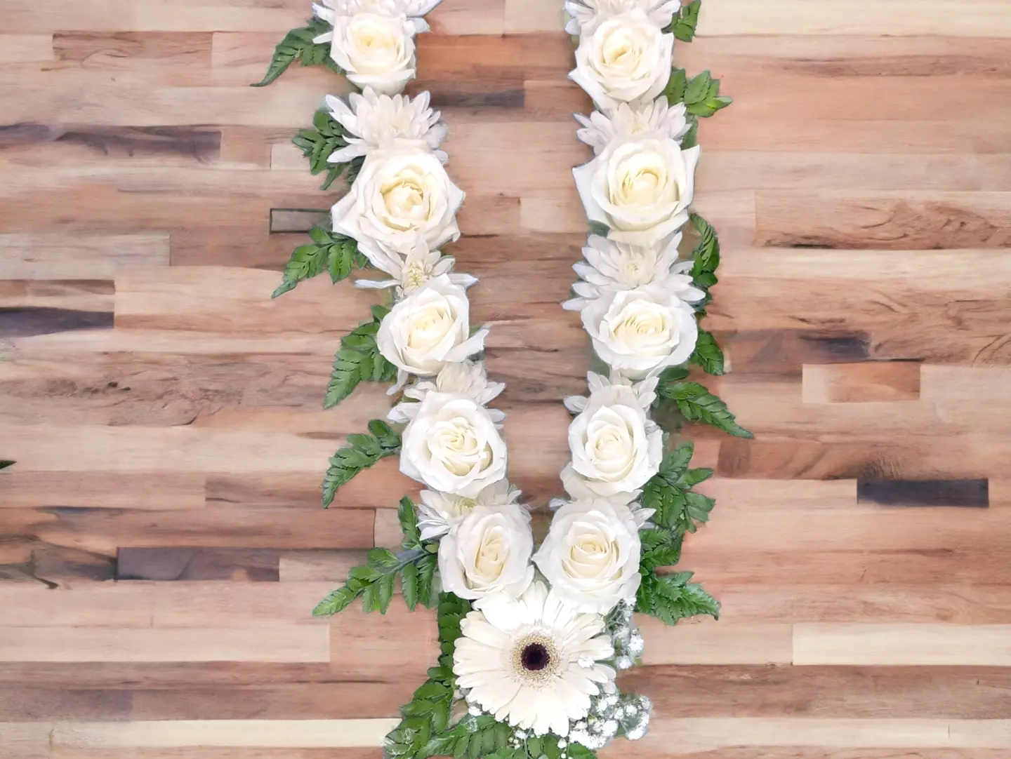 White Rose Necklace