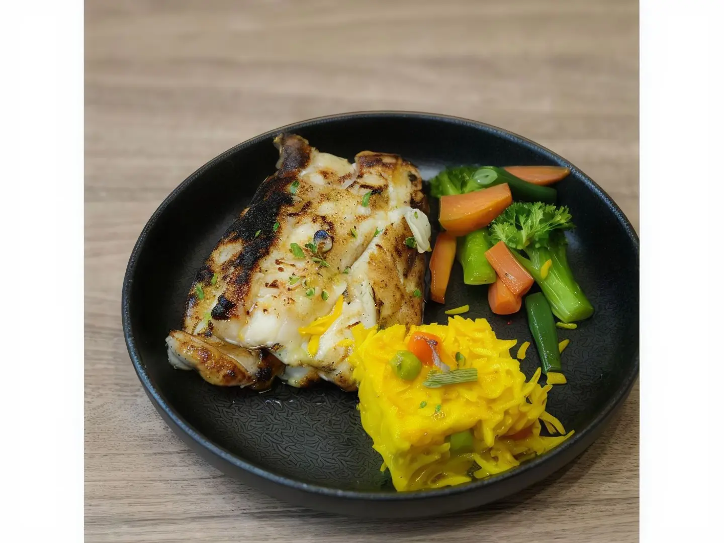 سمك مشوي بالعسل والليمون