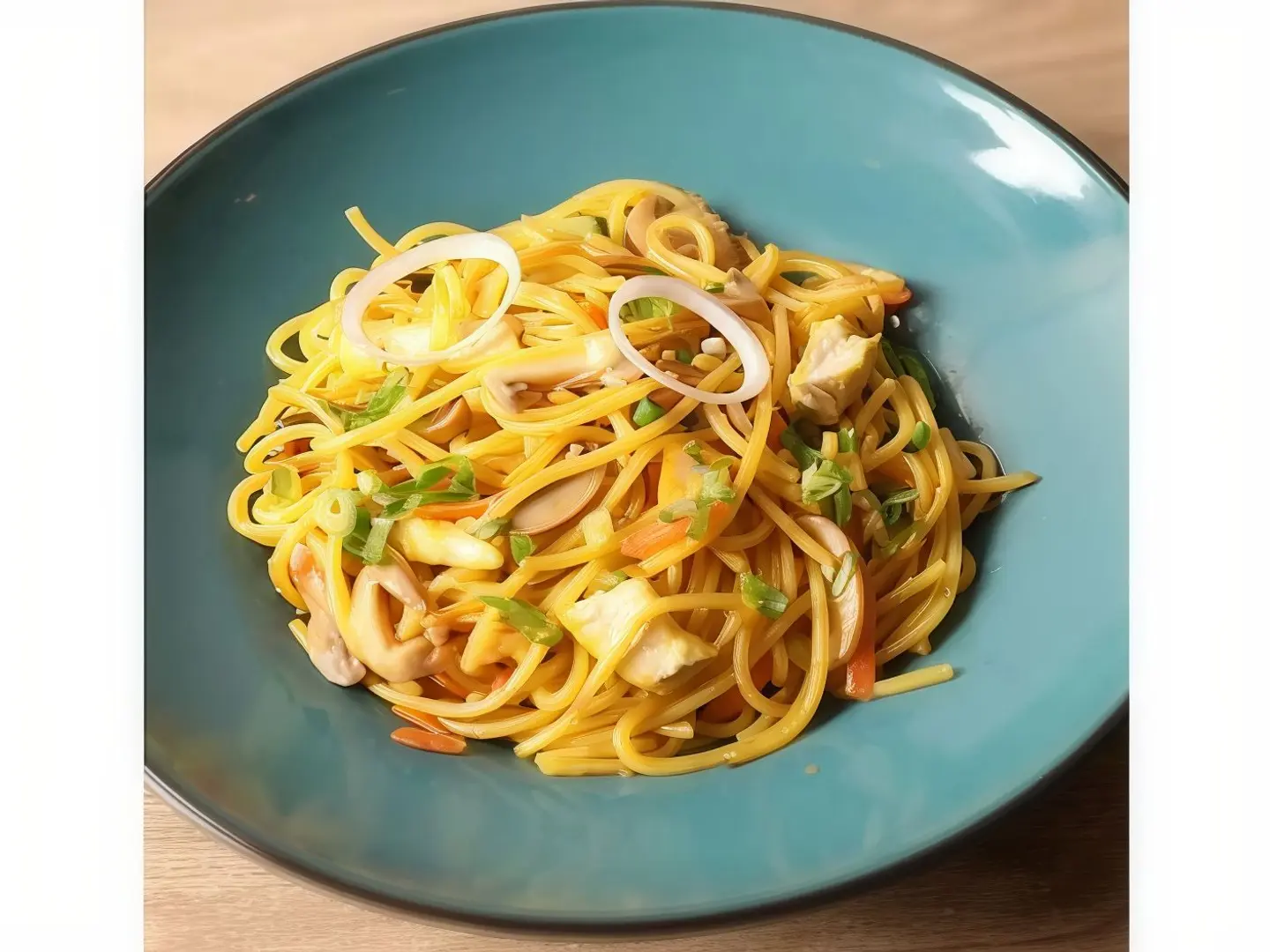 تشوتشو نودلز دجاج و مشروم