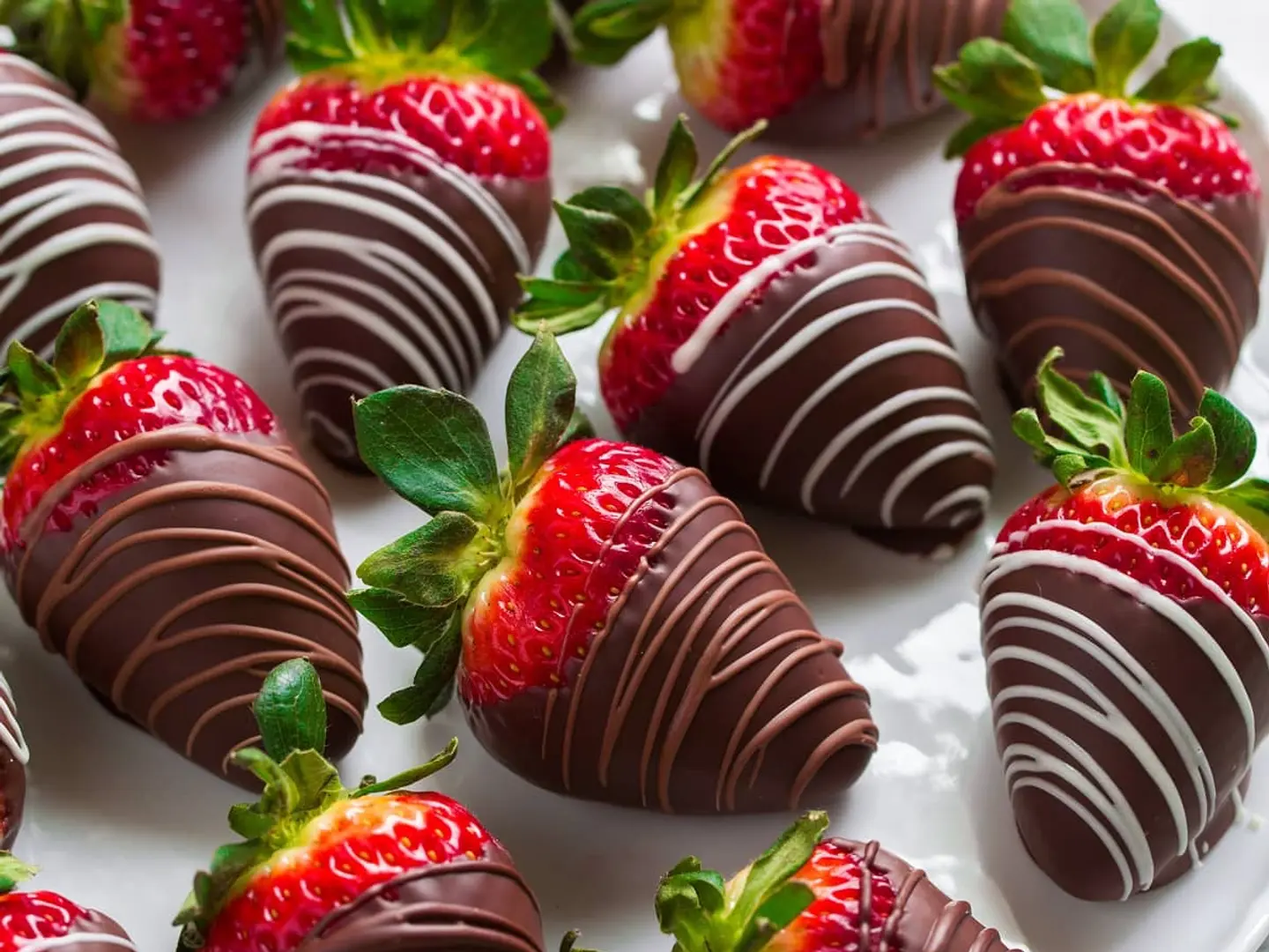 ٨ قطع شوكو فراولة