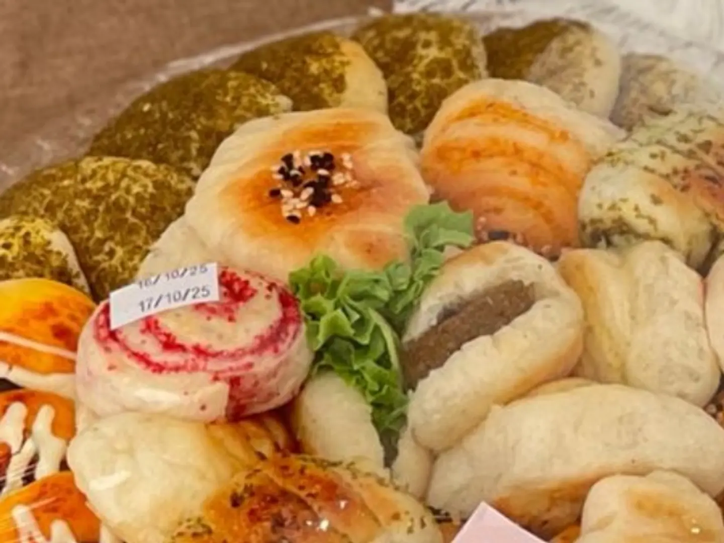 Medium Pastry Plate 34