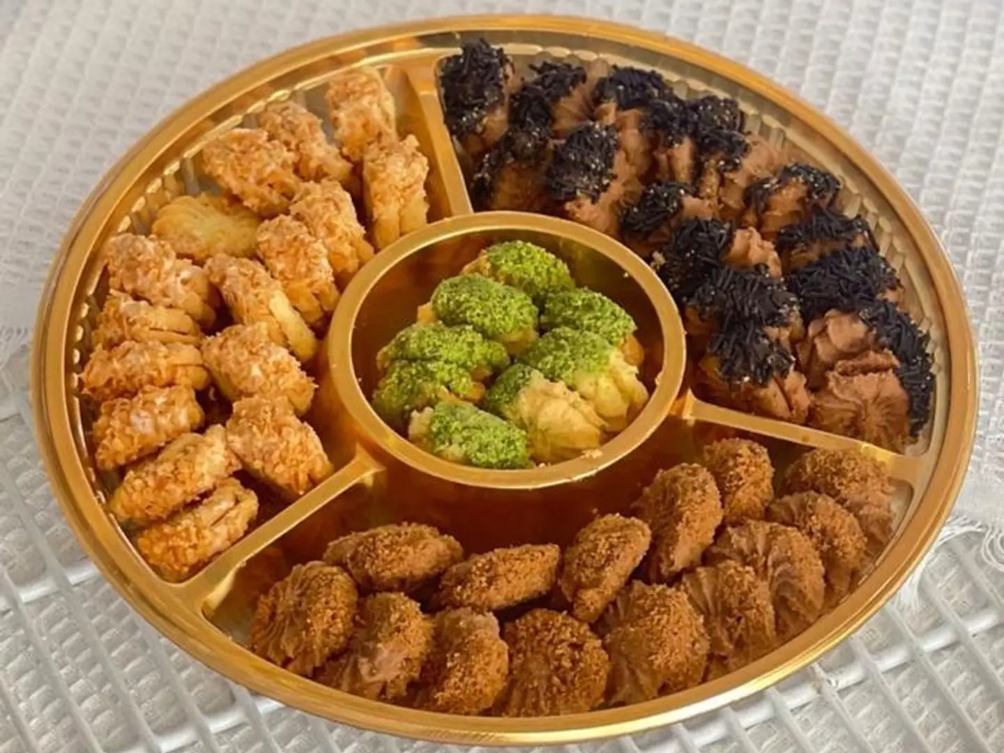 Mixed Petit Four Circular Code 270