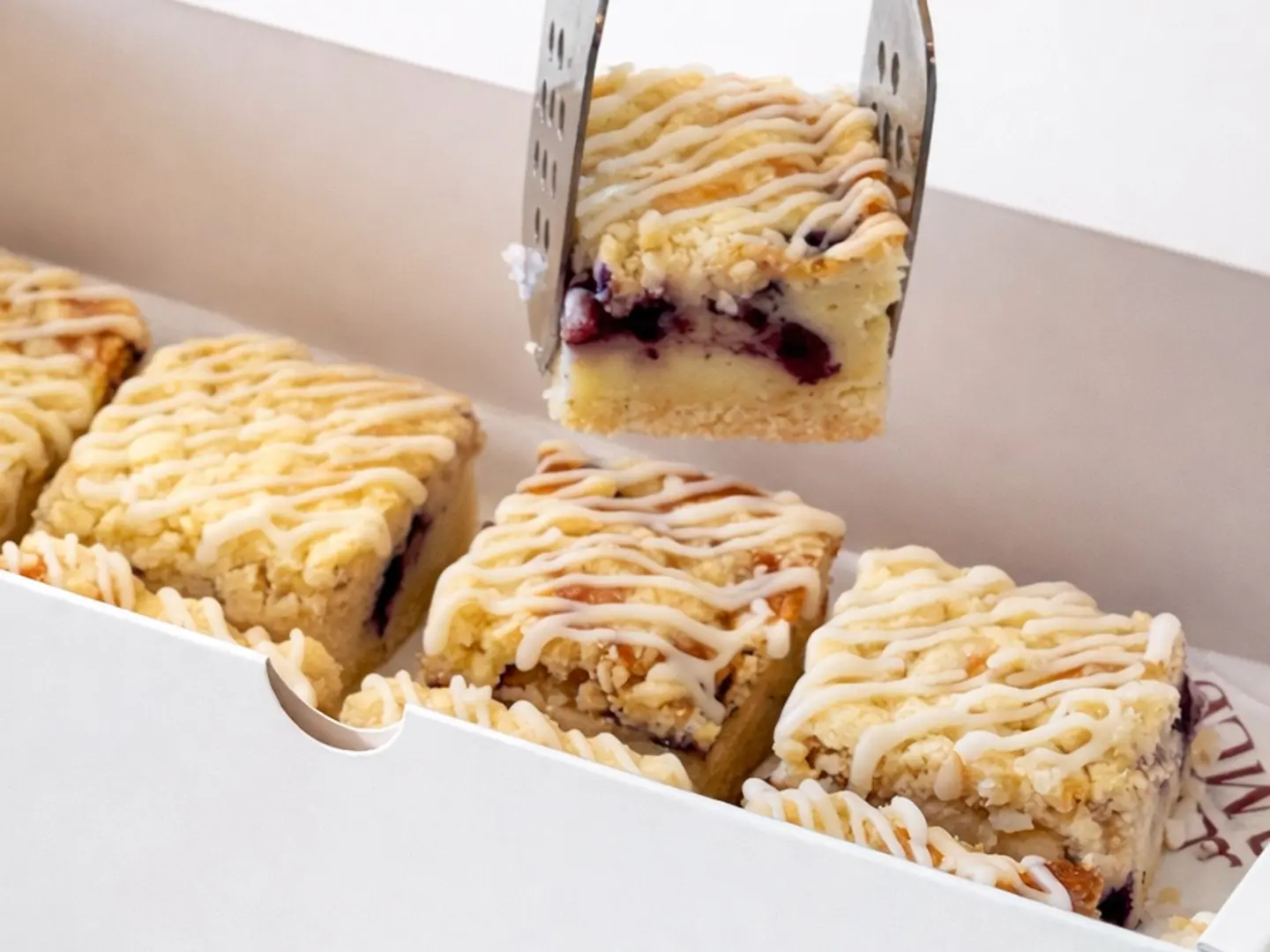 قطع الليمون والتوت ١٠ قطع