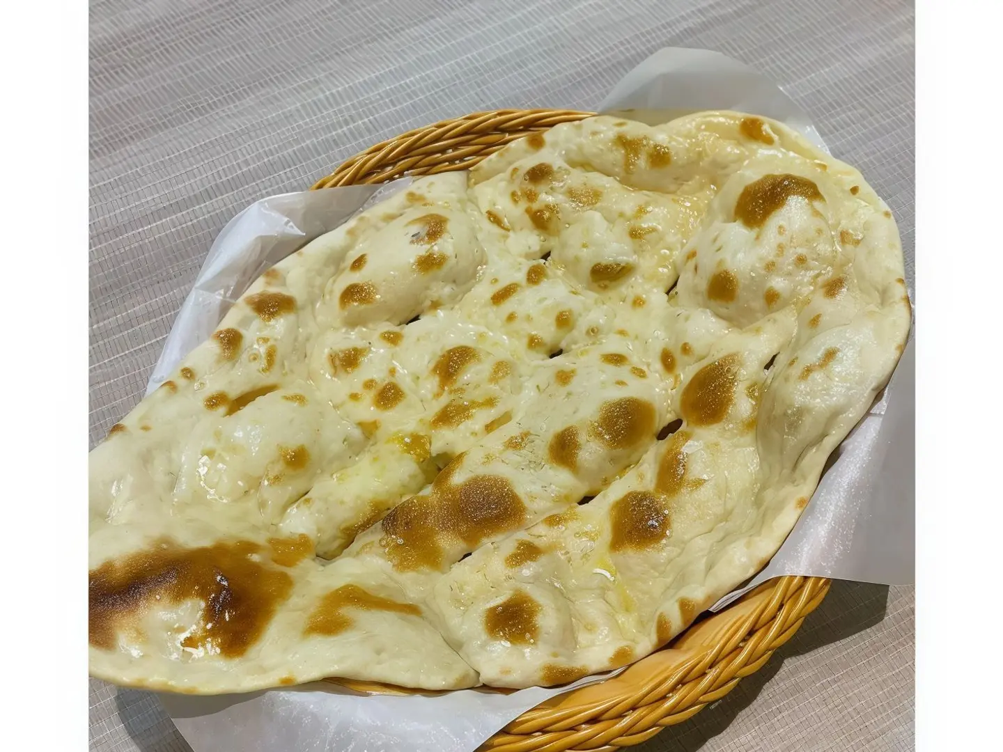خبز نان بالزبدة