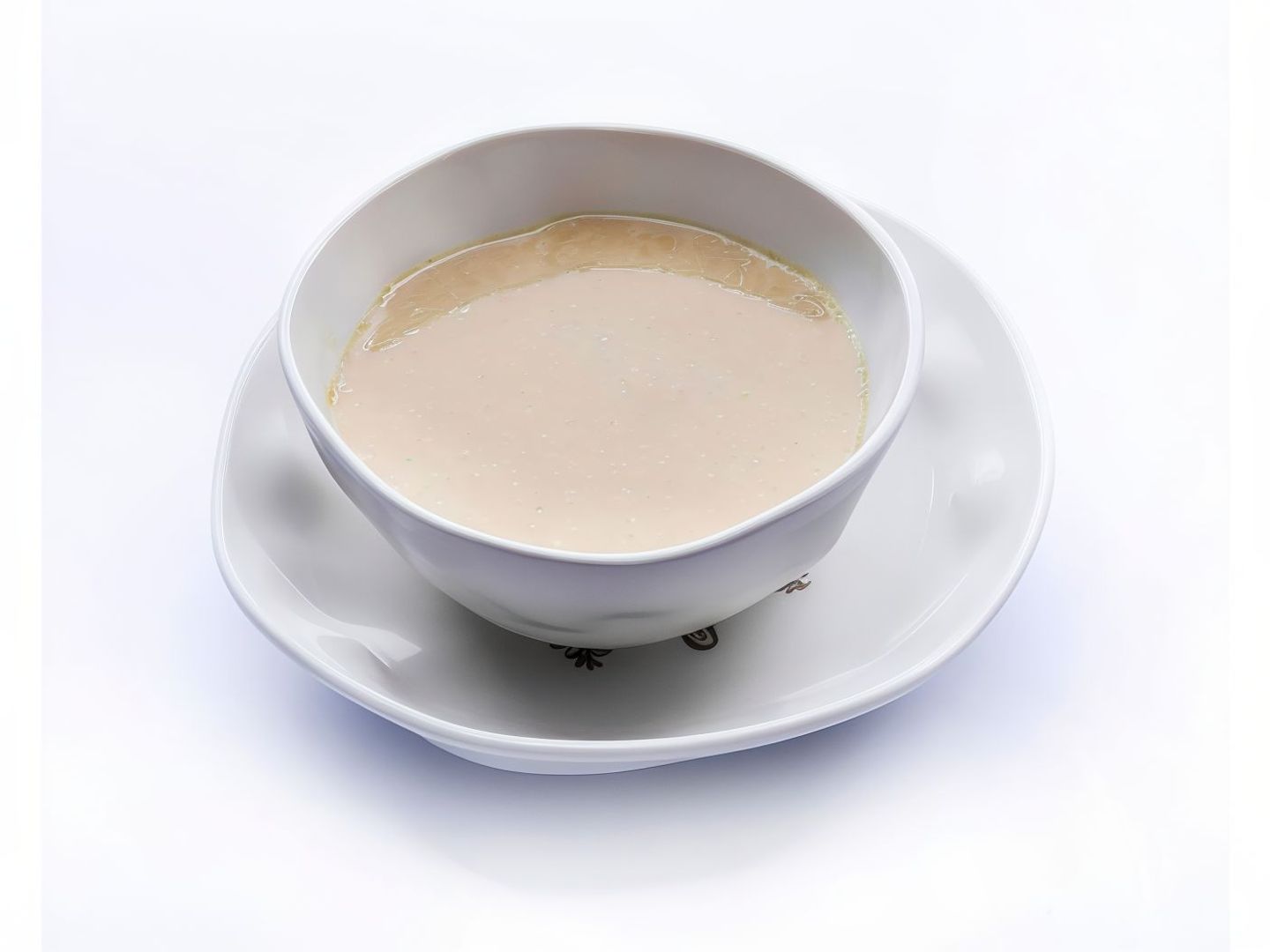 شوربة سالمون كريمة وروبيان