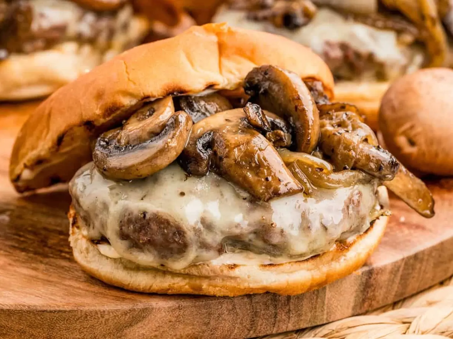 برجر اللحم بالمشروم