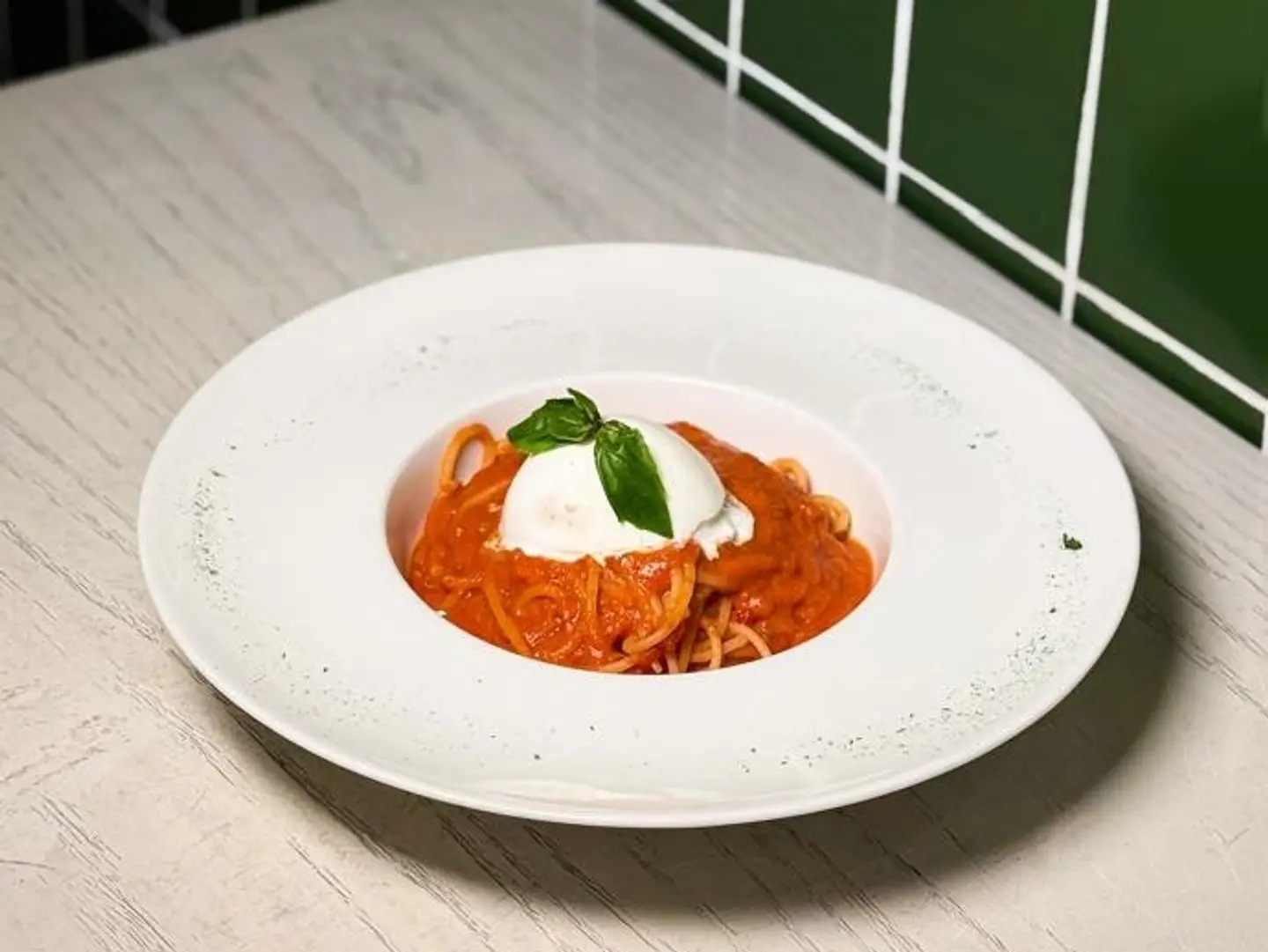 سباغيتي بومودورو وبوراتا