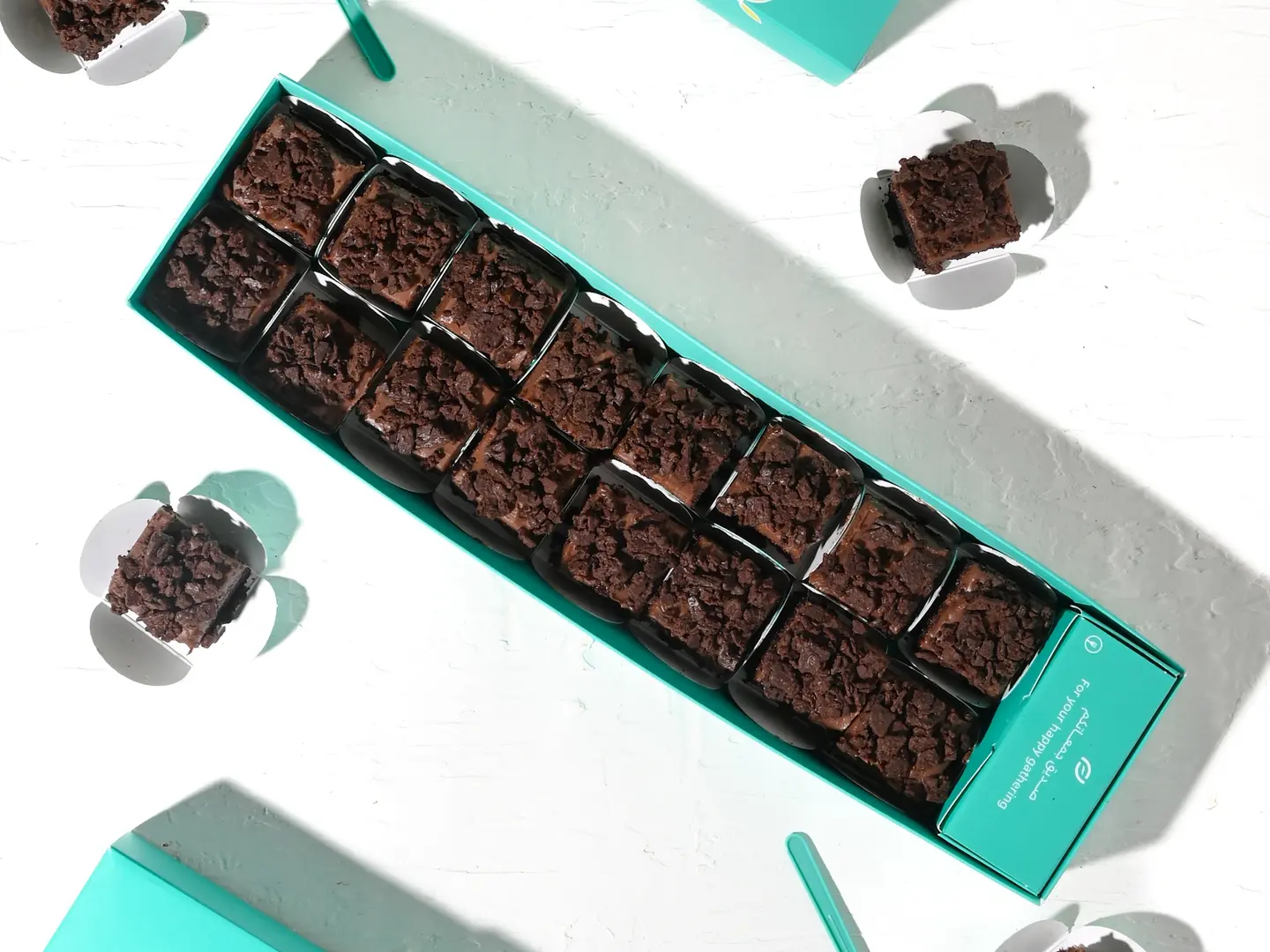 Mini Crunchy Chocolate Cake Box