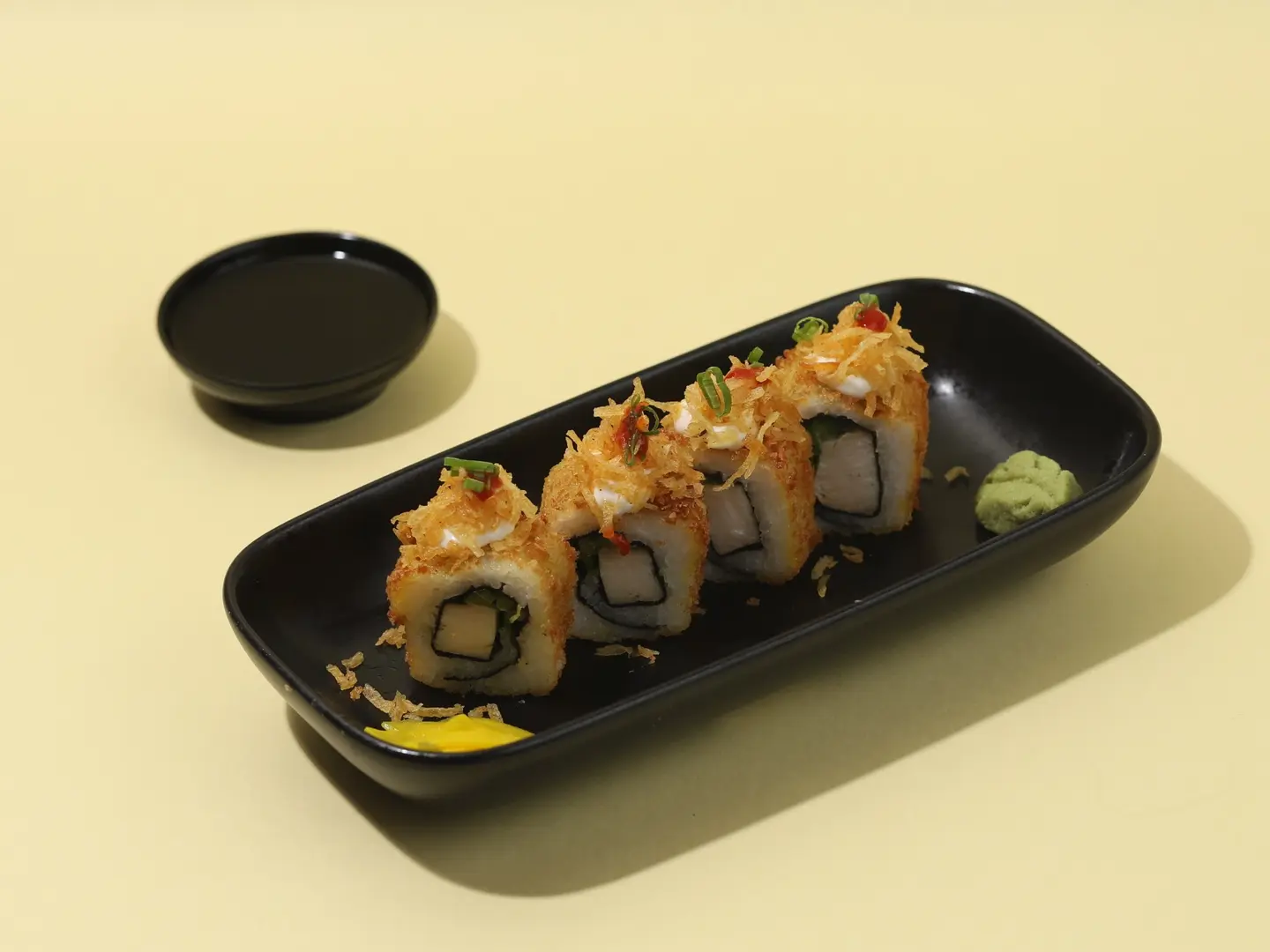 كرسبي سالمون رول