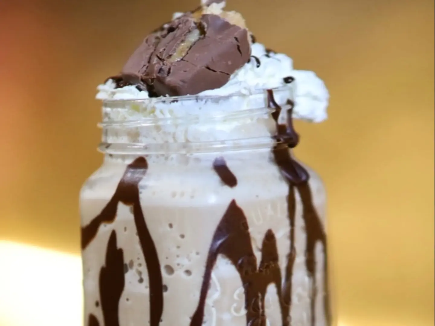 سنيكرز فرابيه