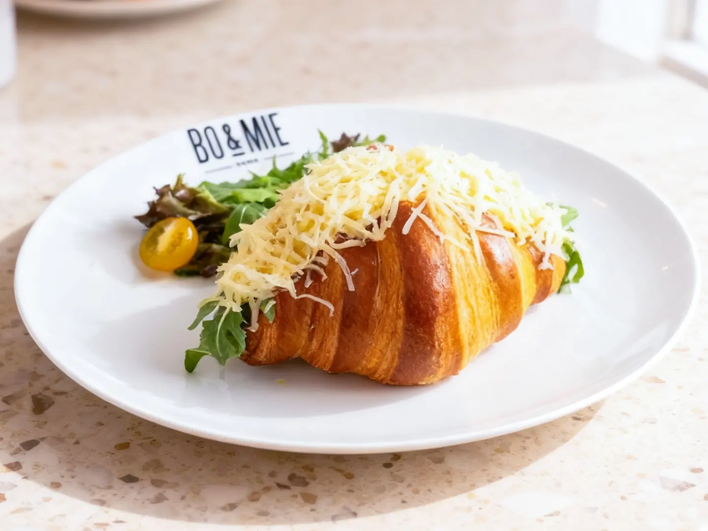 Emmental Scramble Croissant