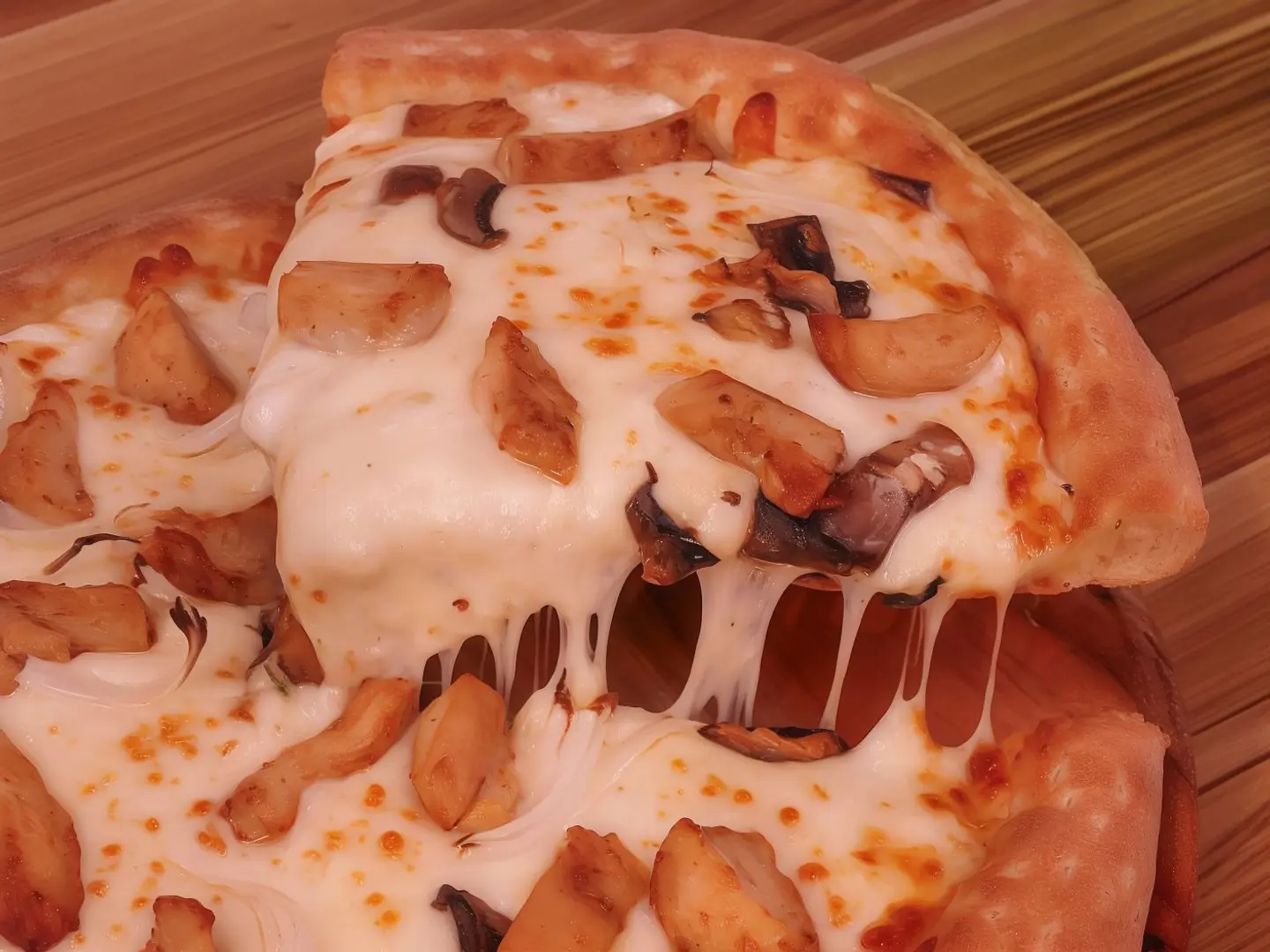 بيتزا دجاج كريمي وسط