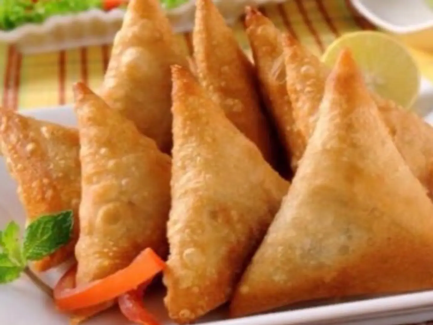 سمبوسة دجاج ( كيلو )