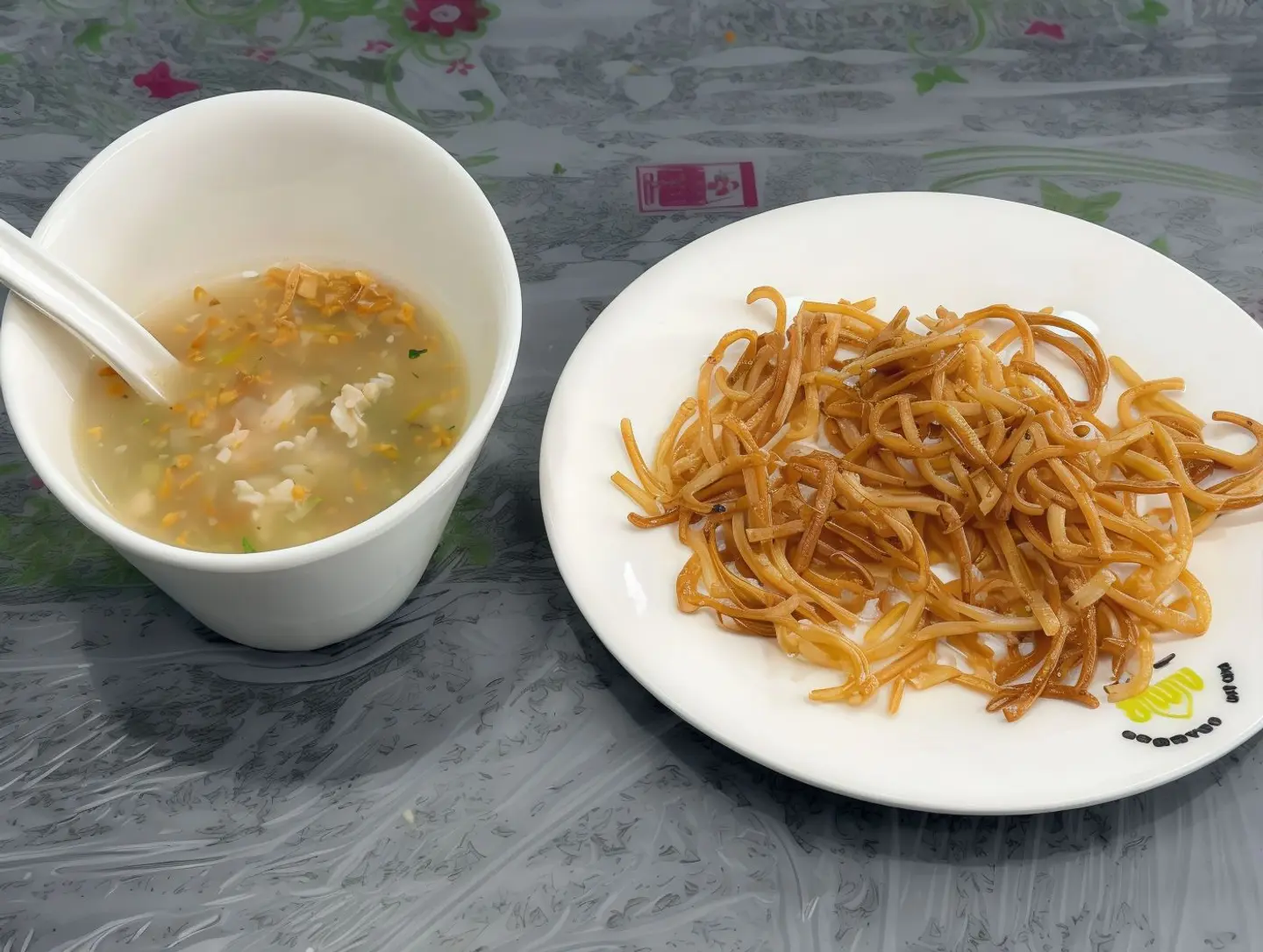 شوربة دجاج بالثوم المحروق