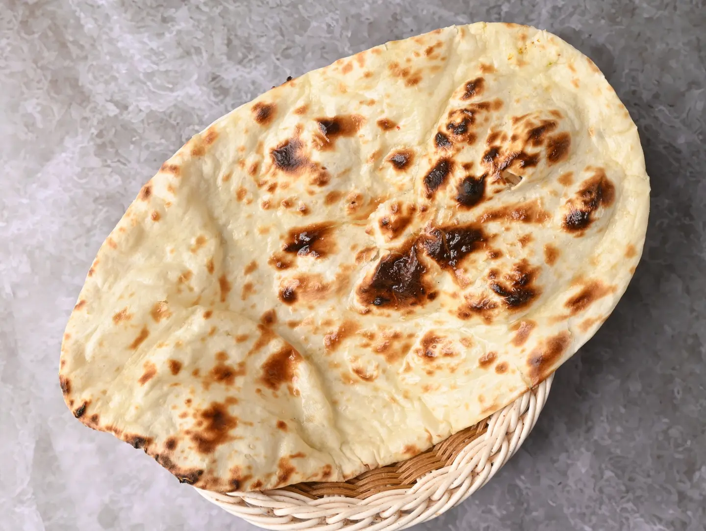 نان بالزبدة مشوي بالتنور