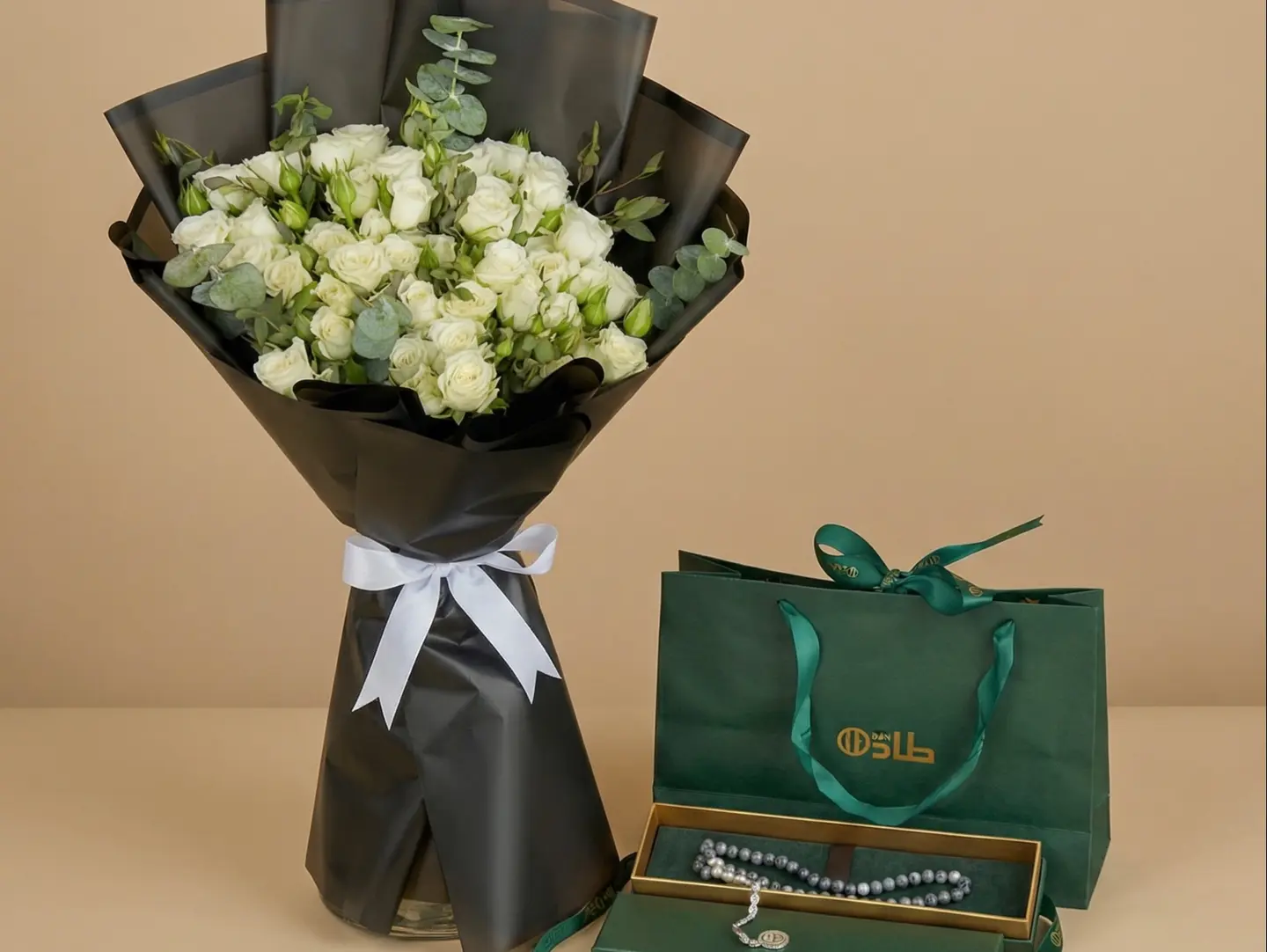 سبحة طاد مع باقة ابيض