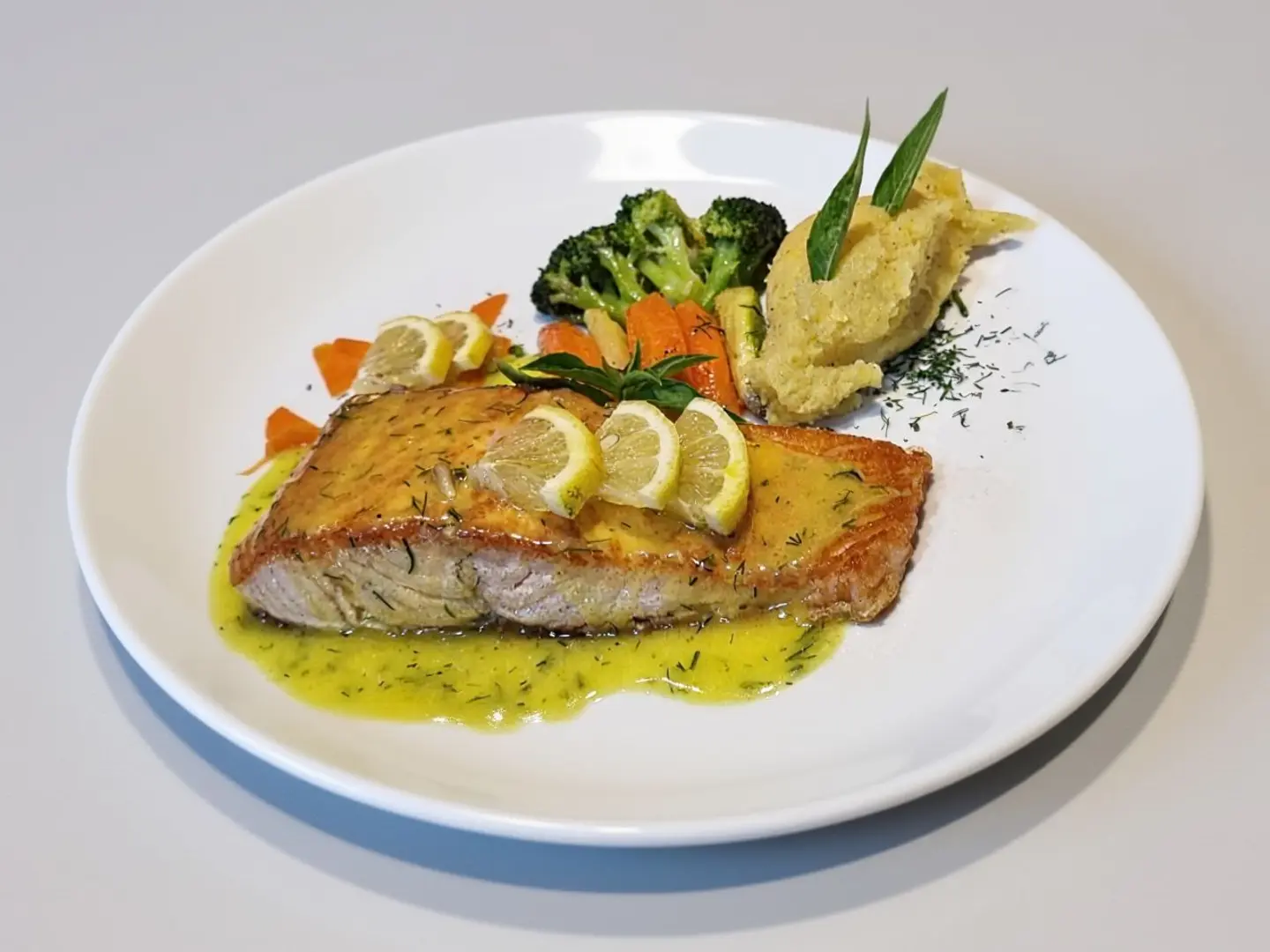 Salmon With Lemon Sauce