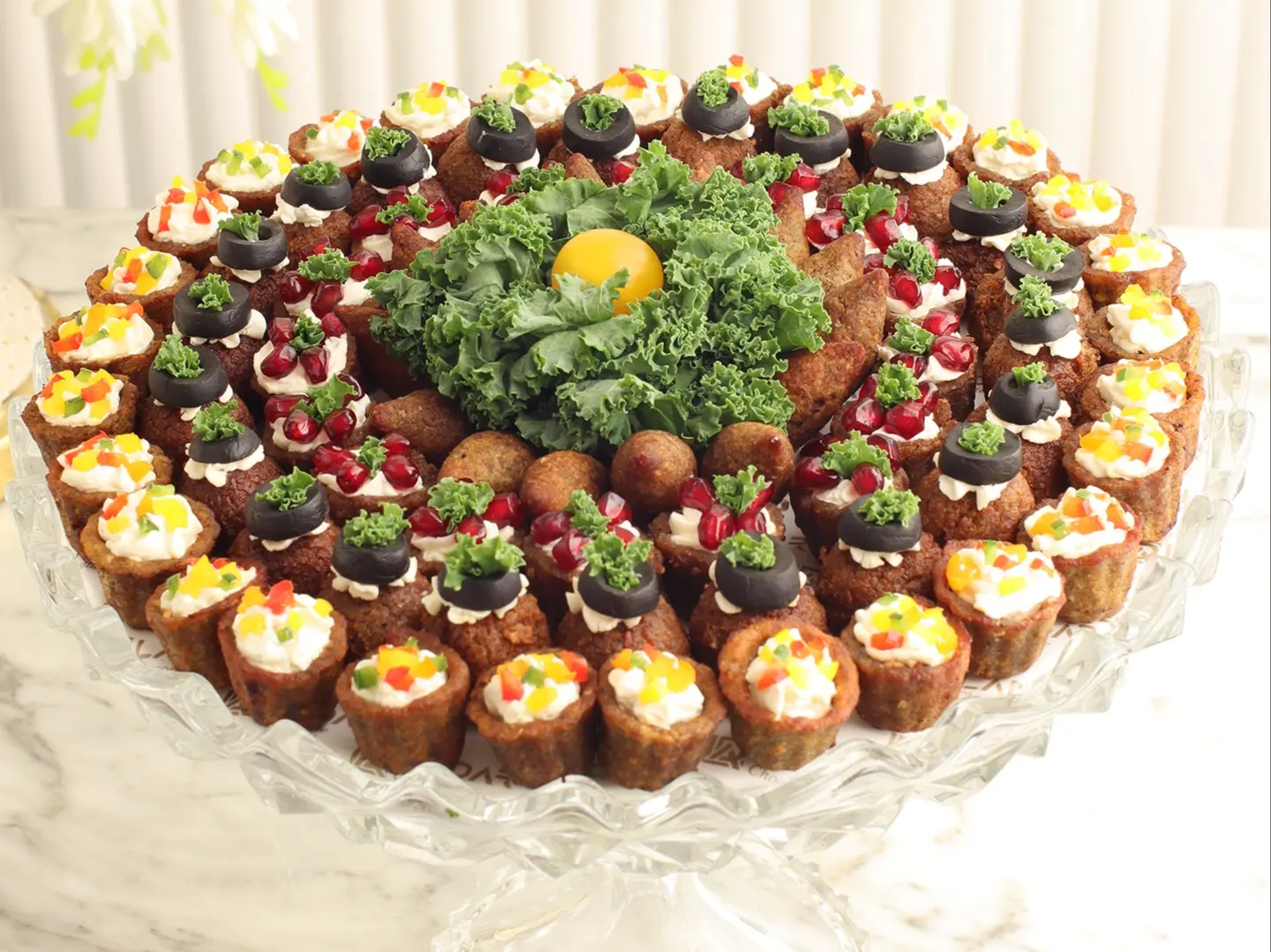 كانابيه كبة تراثية بطابع تقليدي راقٍ، مثالية للضيافة. 8 درزن