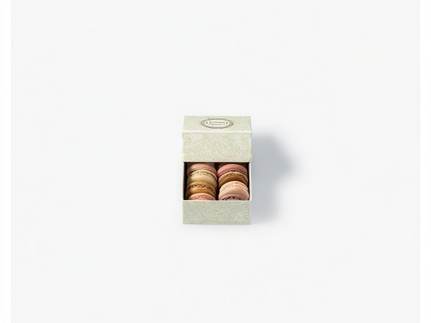 Green Arabesque Macaron Box   8 Pieces