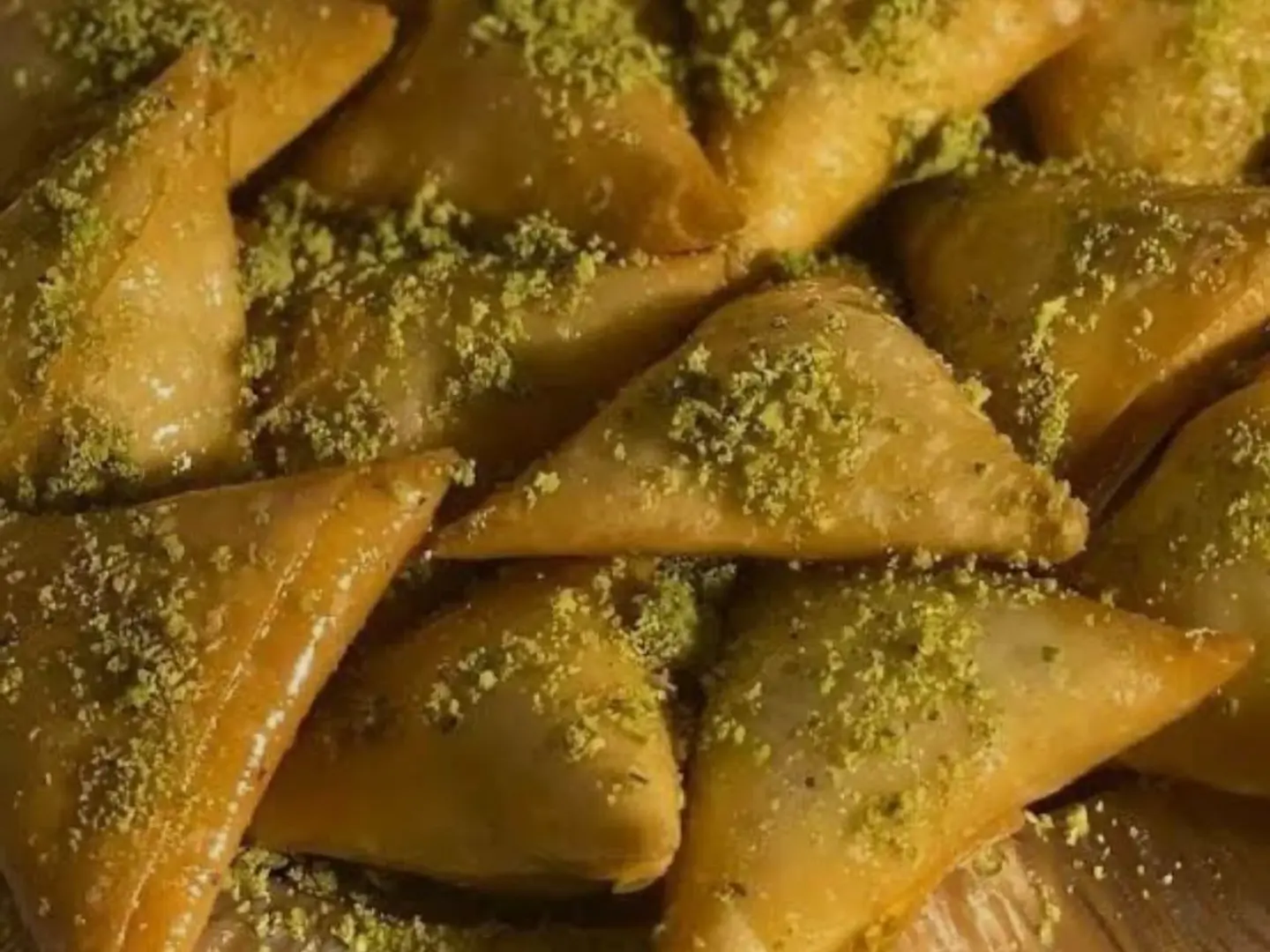 ميني سمبوسة حلى بالجبن