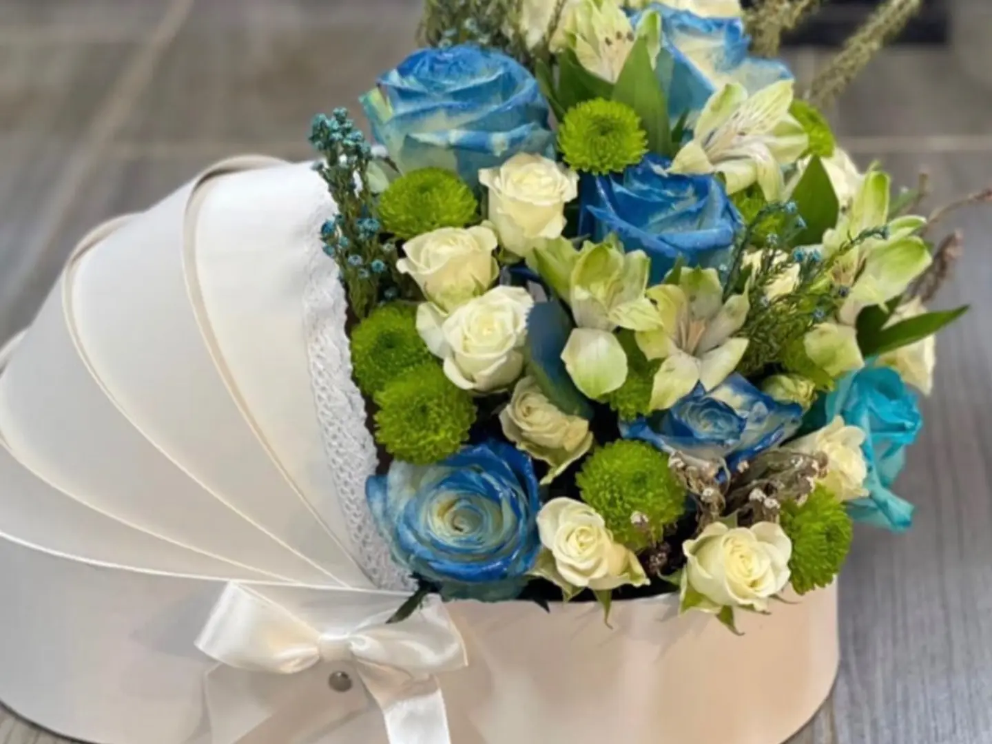 Mahd Box, Newborn Flower Bouquet, White Flowers With A Sky Blue Dye