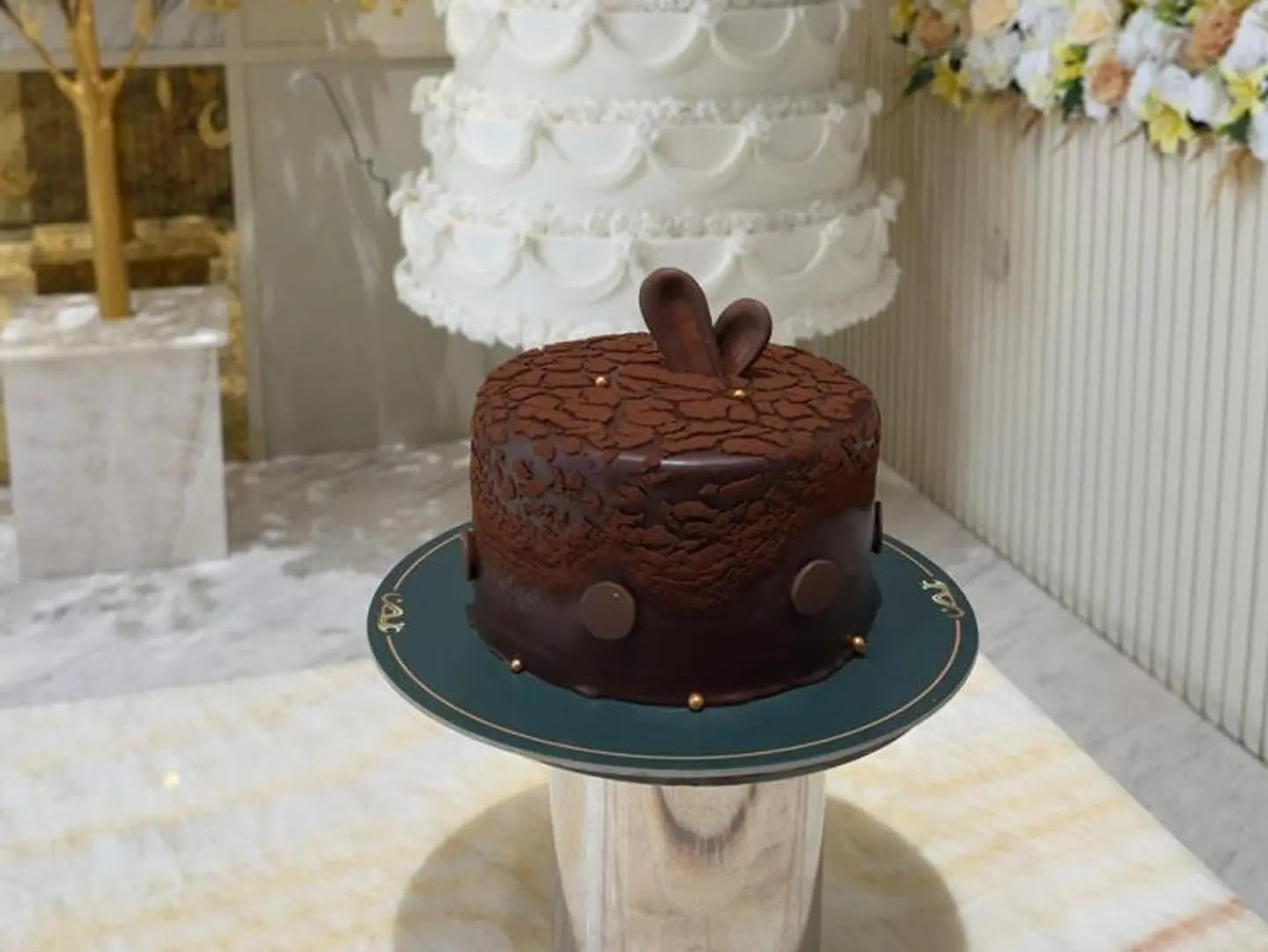 Large Le Ganache Cake