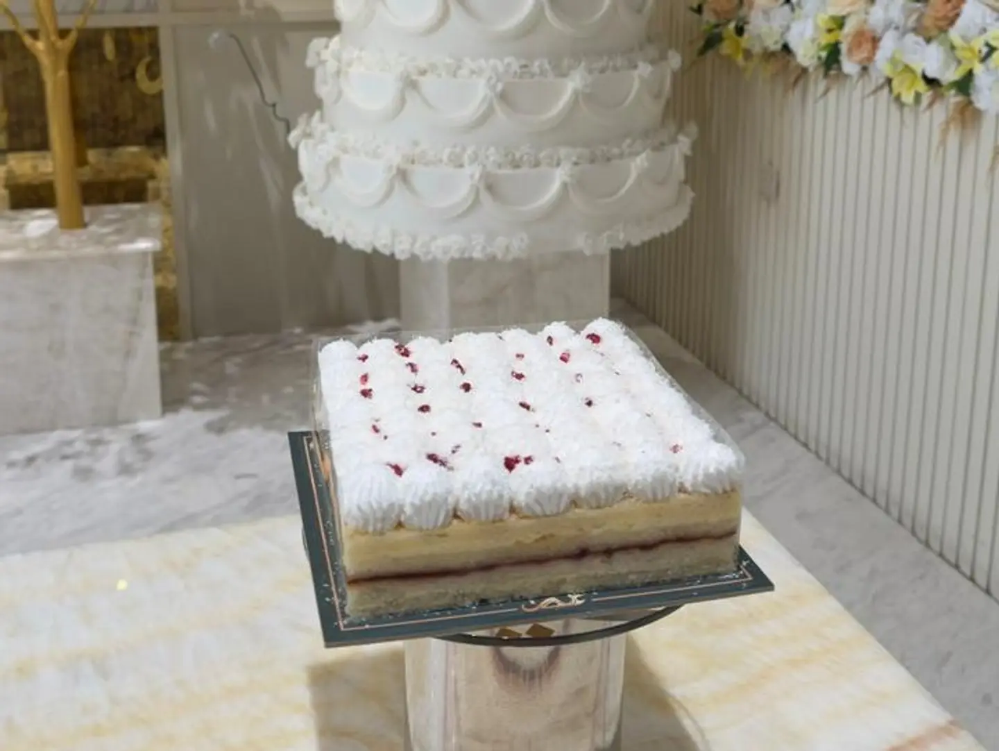 Coco Berry Cake