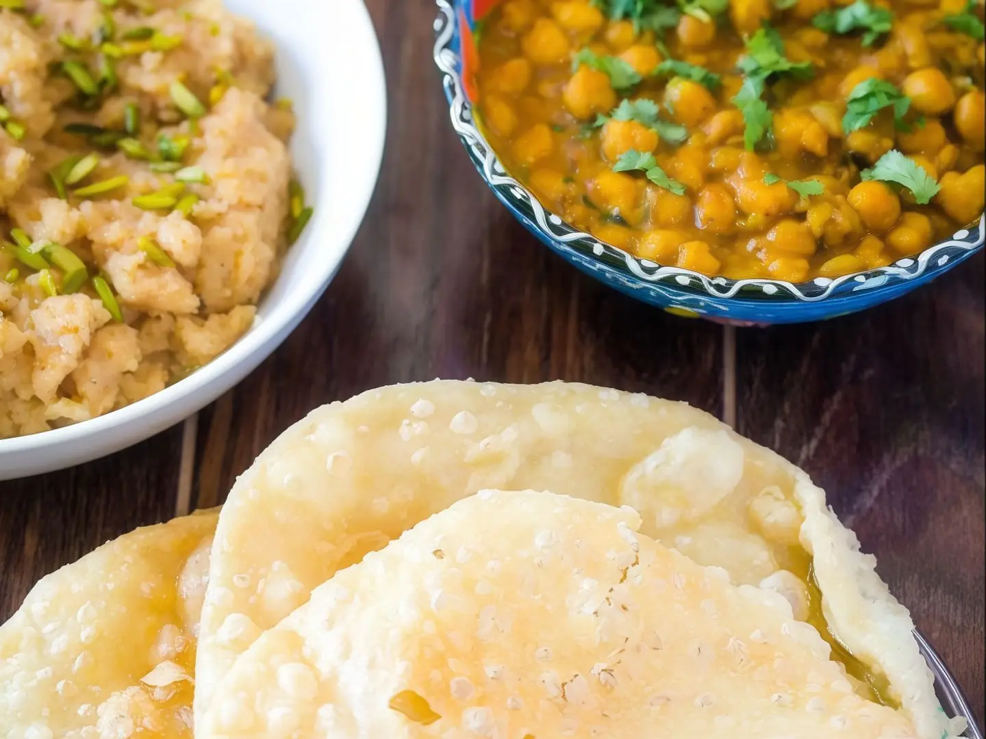 Halwa Puri Lahori
