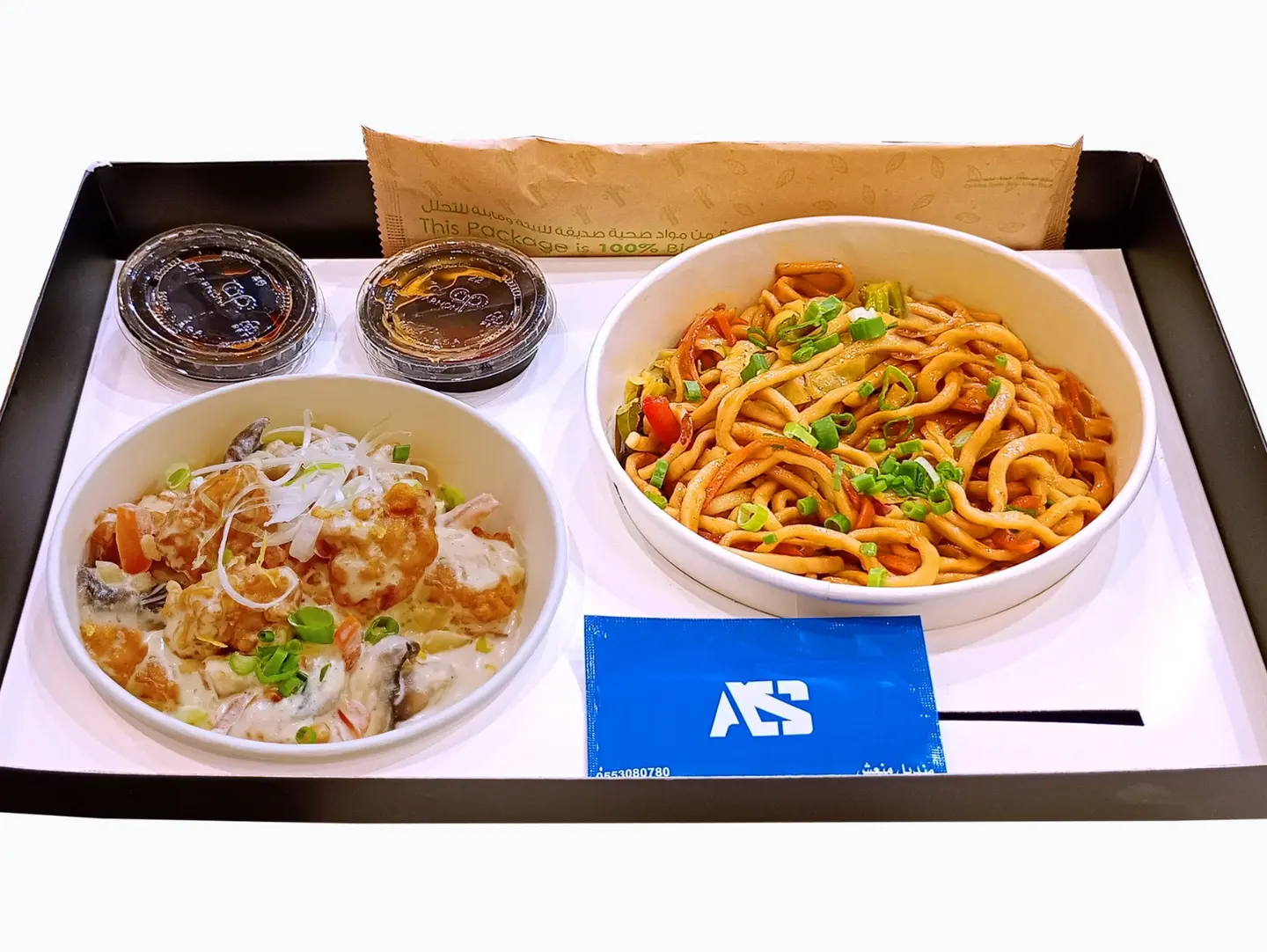 بوكس دجاج بالزبدة والليمون مع نودلز أو أرز