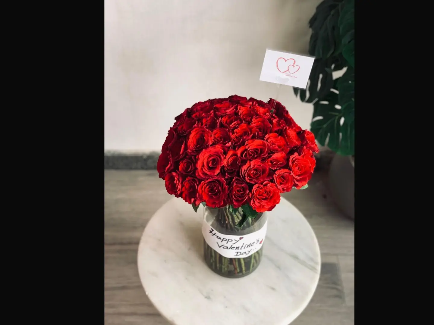 فازة الفلنتاين 50 وردة