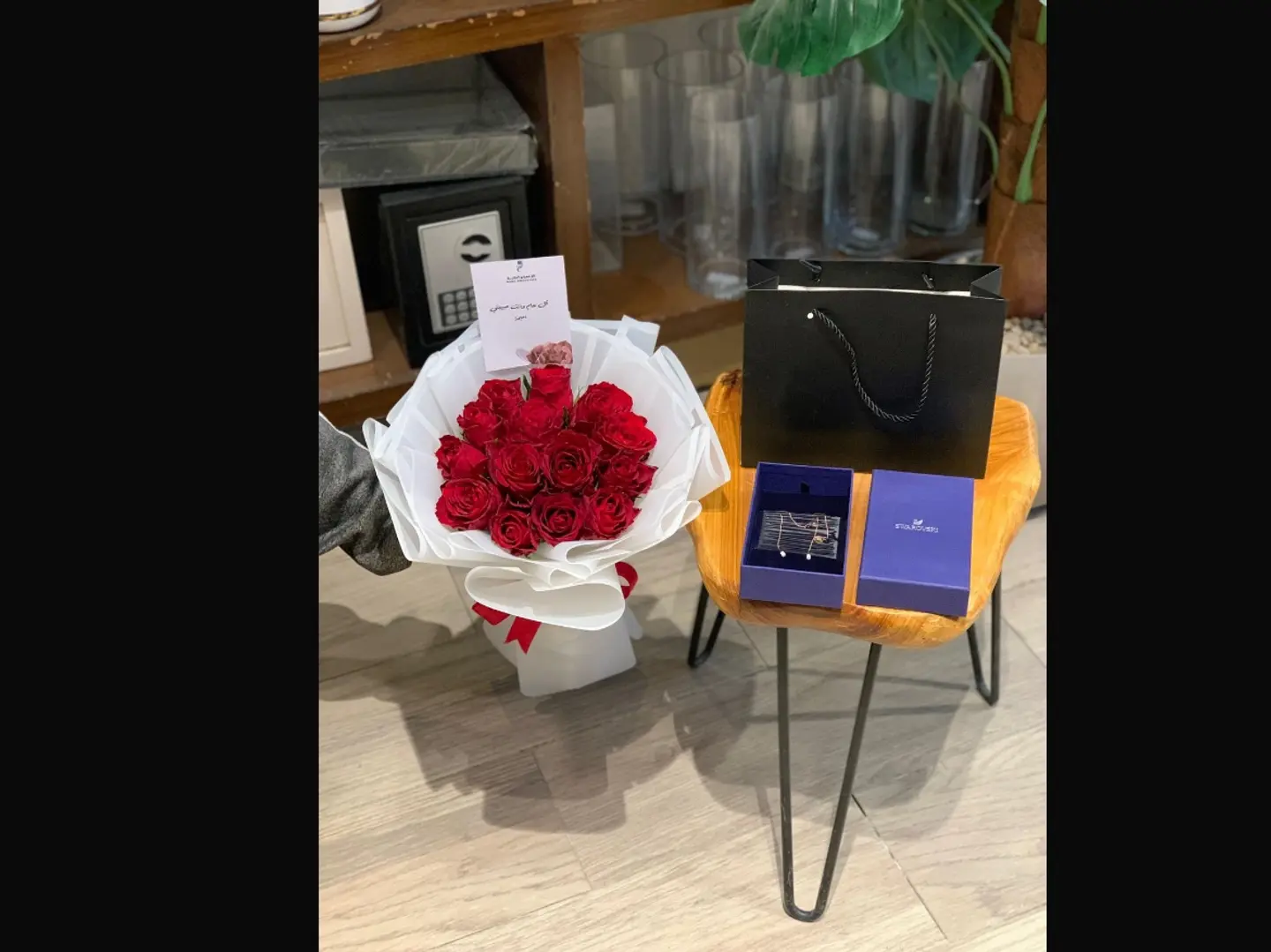 حلق أذن سوارفسكي باقة ميني الحب