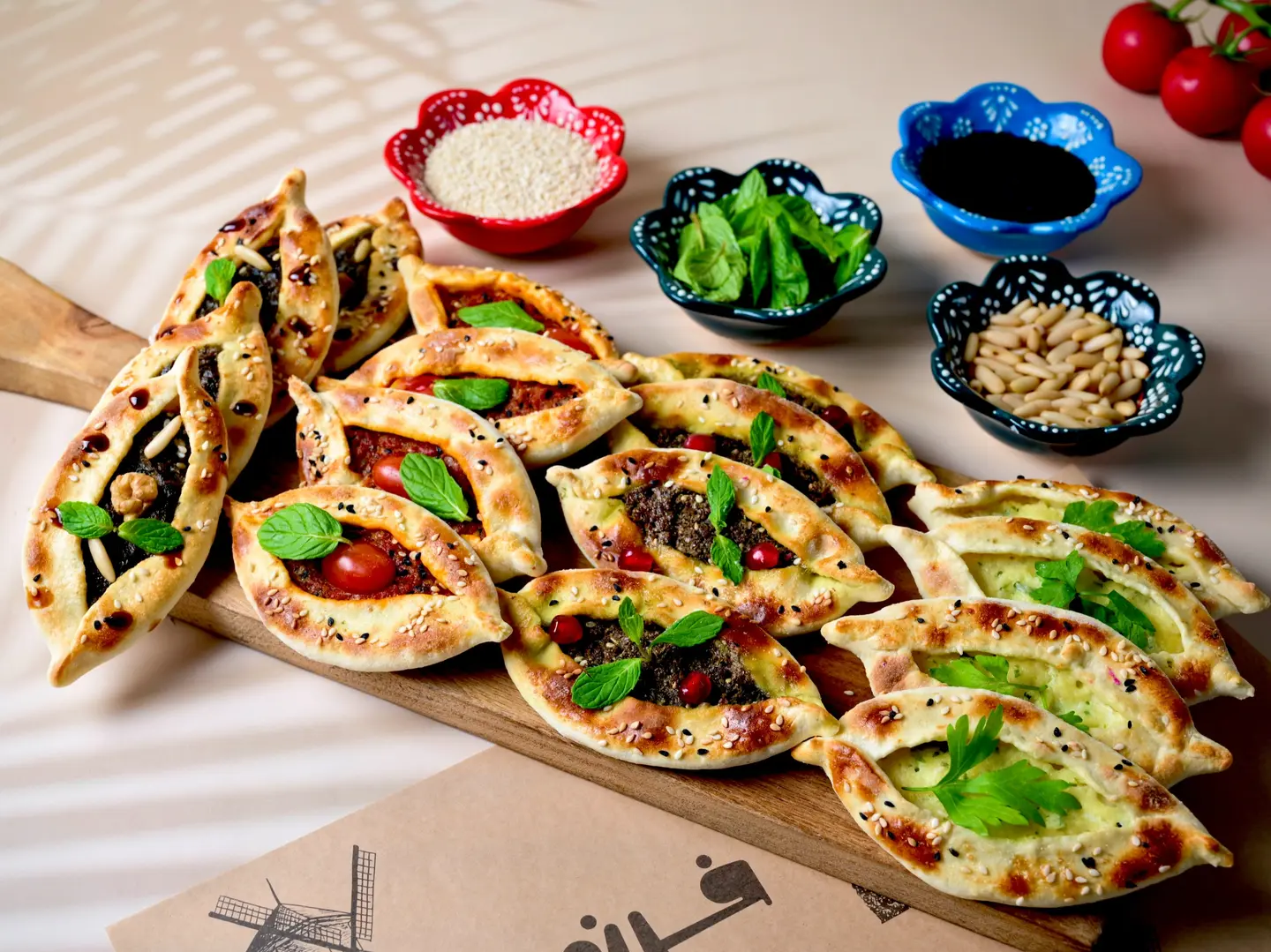 مينى قوارب 16 حبة كلاسيك